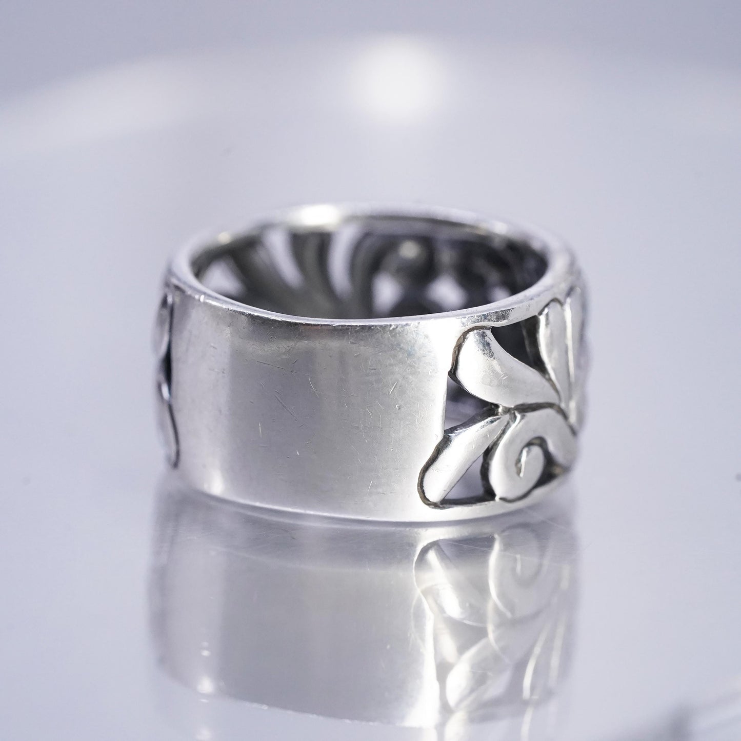 Size 8.5, vintage Sterling 925 silver handmade ring, filigree heart band