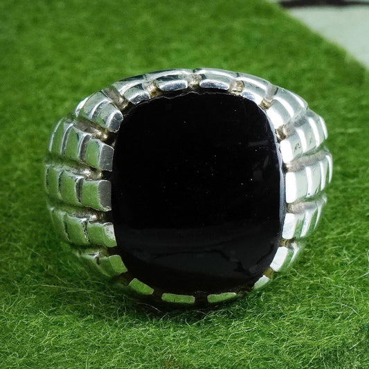 Size 8.5, vintage Sterling 925 silver handmade statement ring with onyx