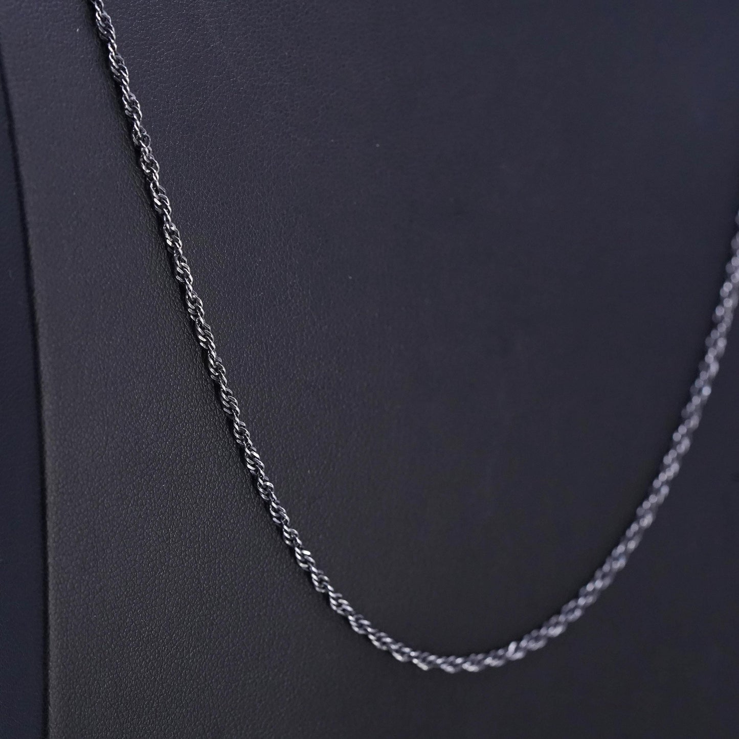 23", vintage Italian KA 1772 Sterling 925 silver twisted curb chain necklace