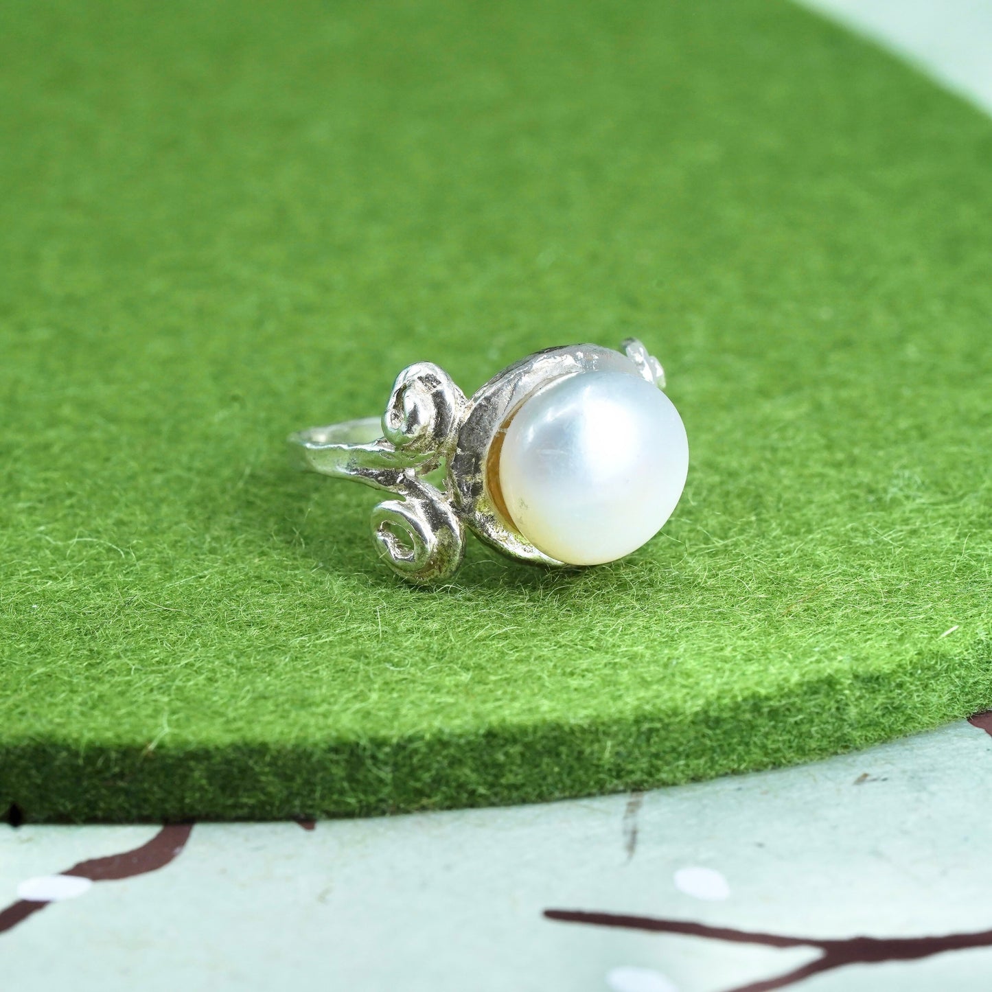 Size 8.75, vintage Sterling silver handmade ring, spiral 925 band with pearl