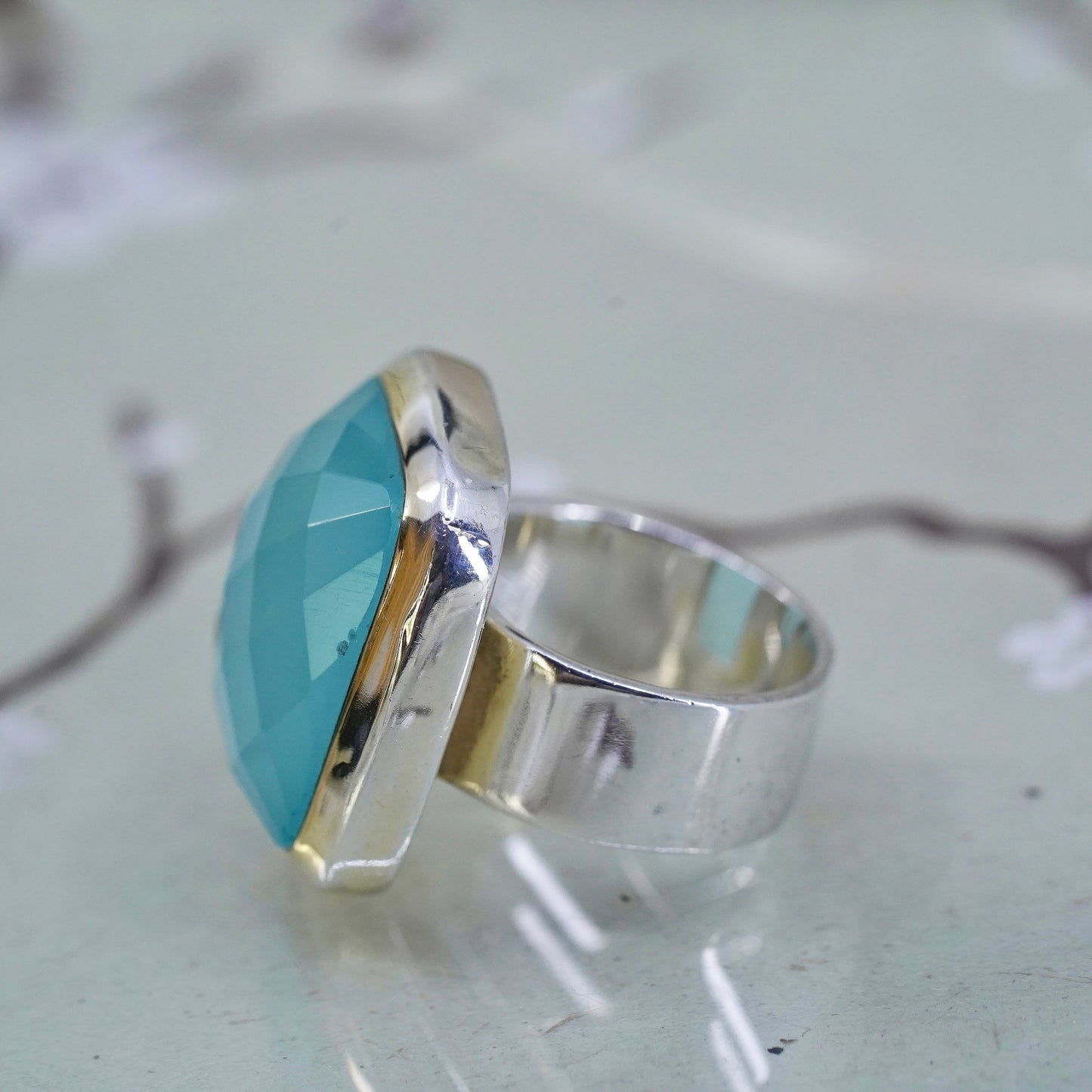 Size 7, vintage Sterling 925 silver statement ring and chalcedony