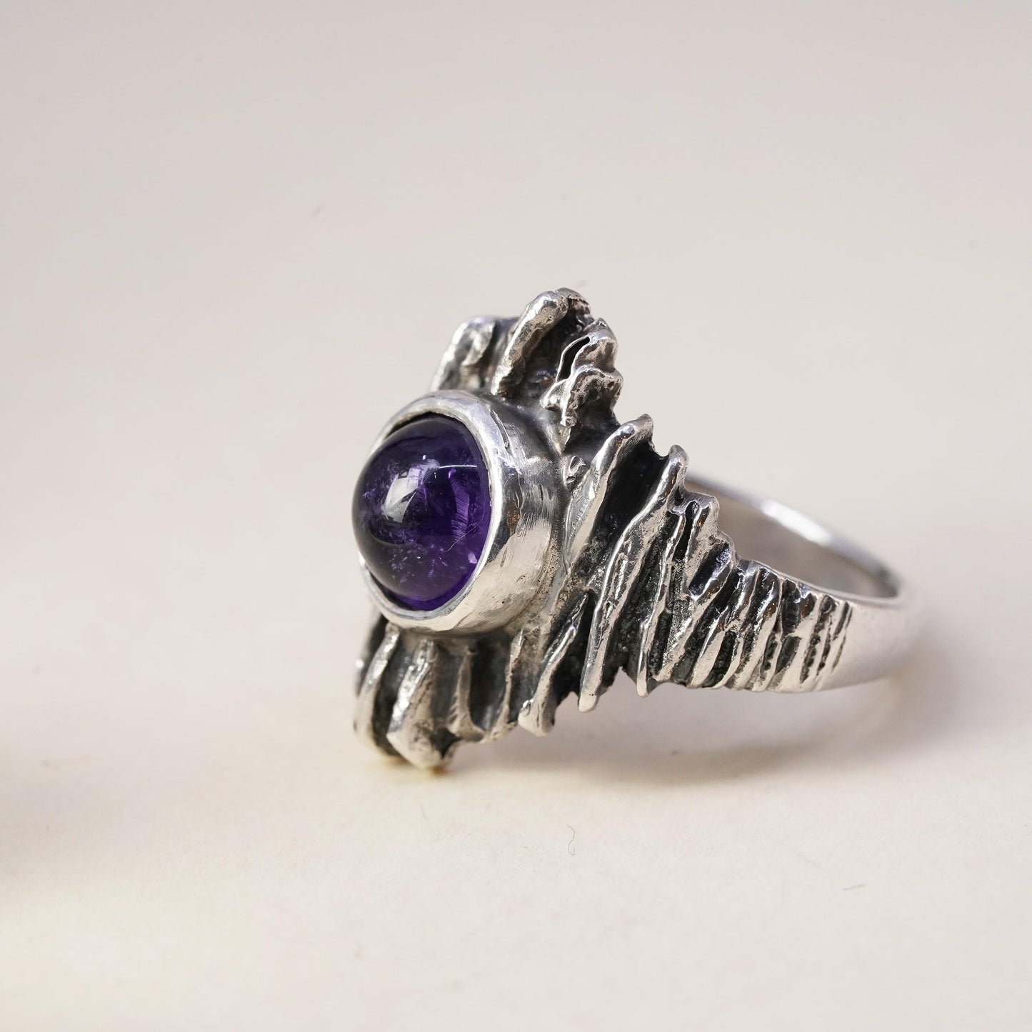Size 7, vintage brutalism handmade sterling 925 silver textured ring amethyst