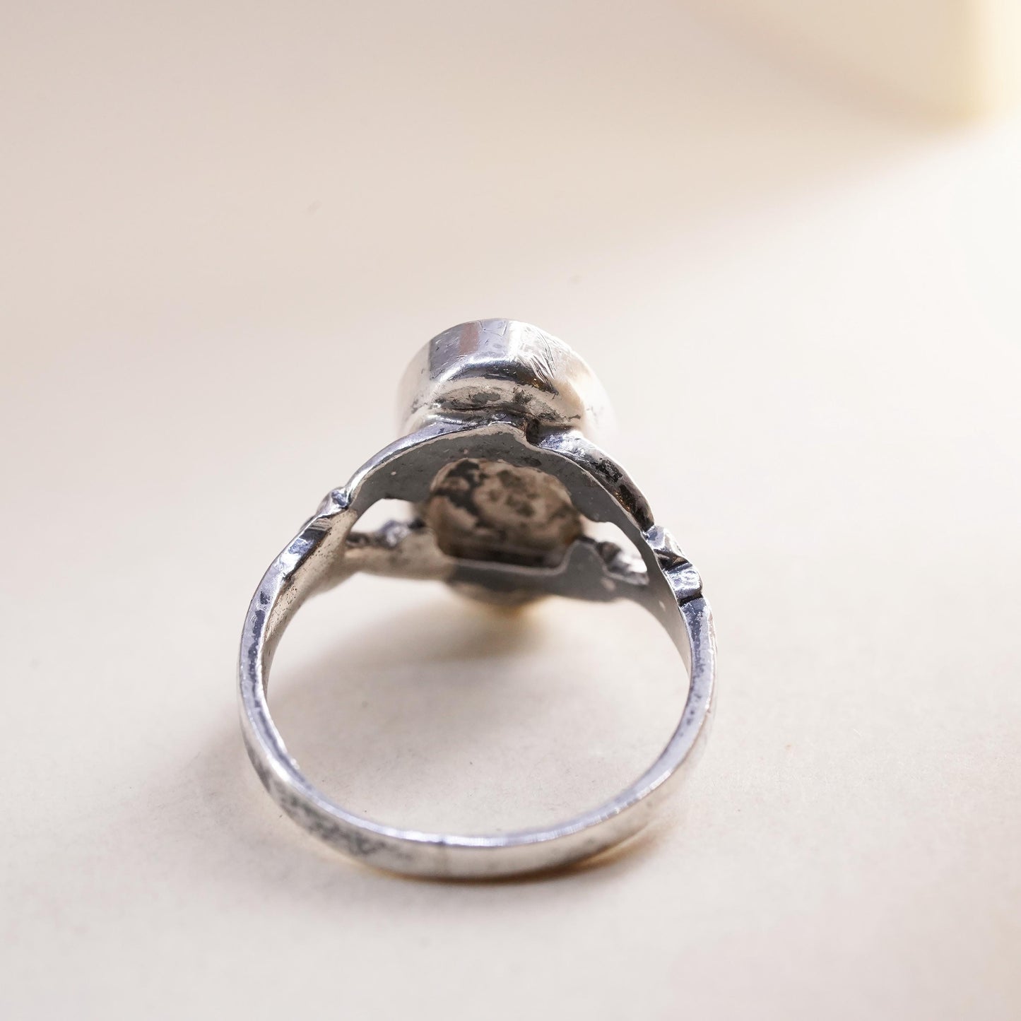 Size 2, Vintage southwestern sterling 925 silver handmade ring w/ oval abalone
