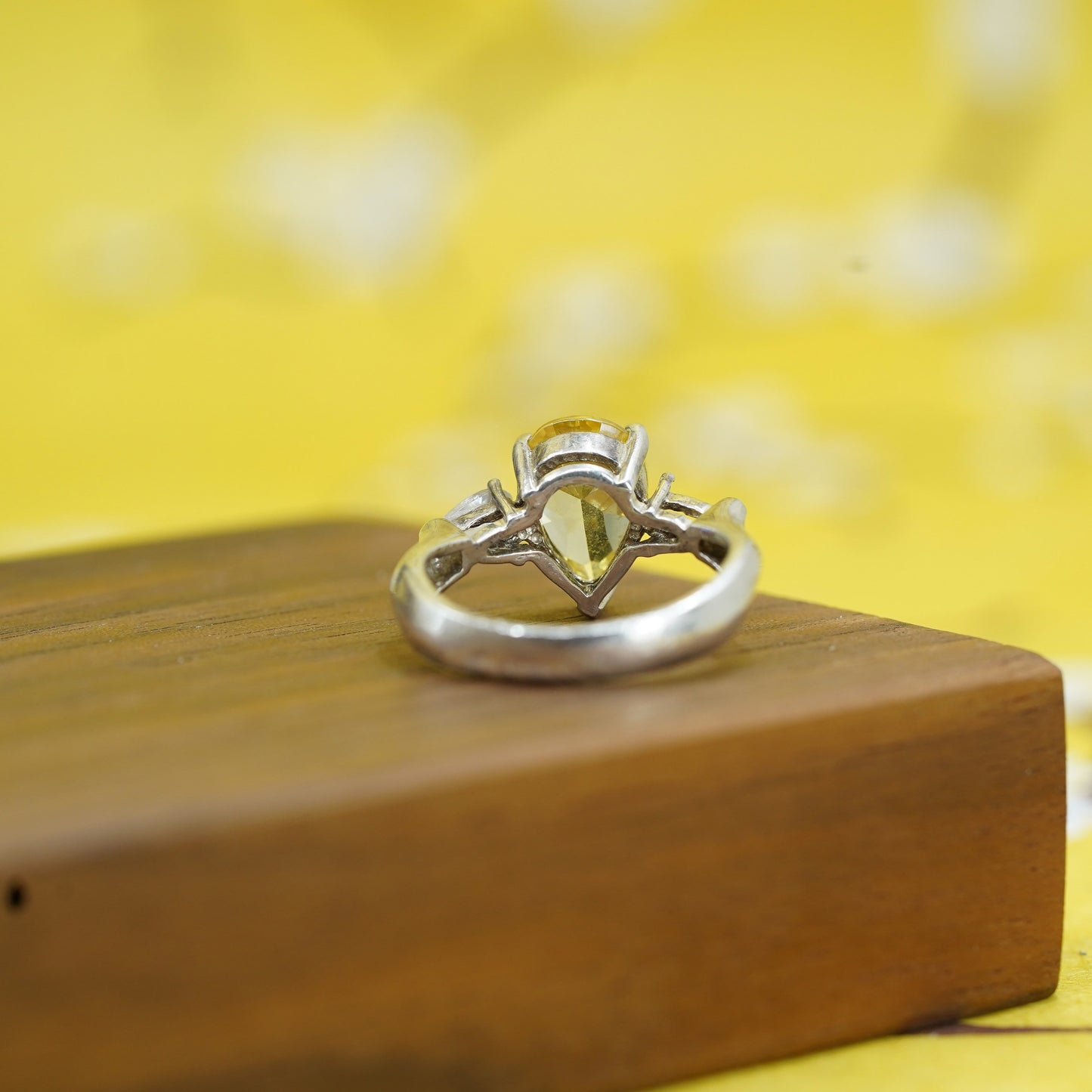 Size 8, vintage Sterling 925 silver ring with teardrop citrine and cz