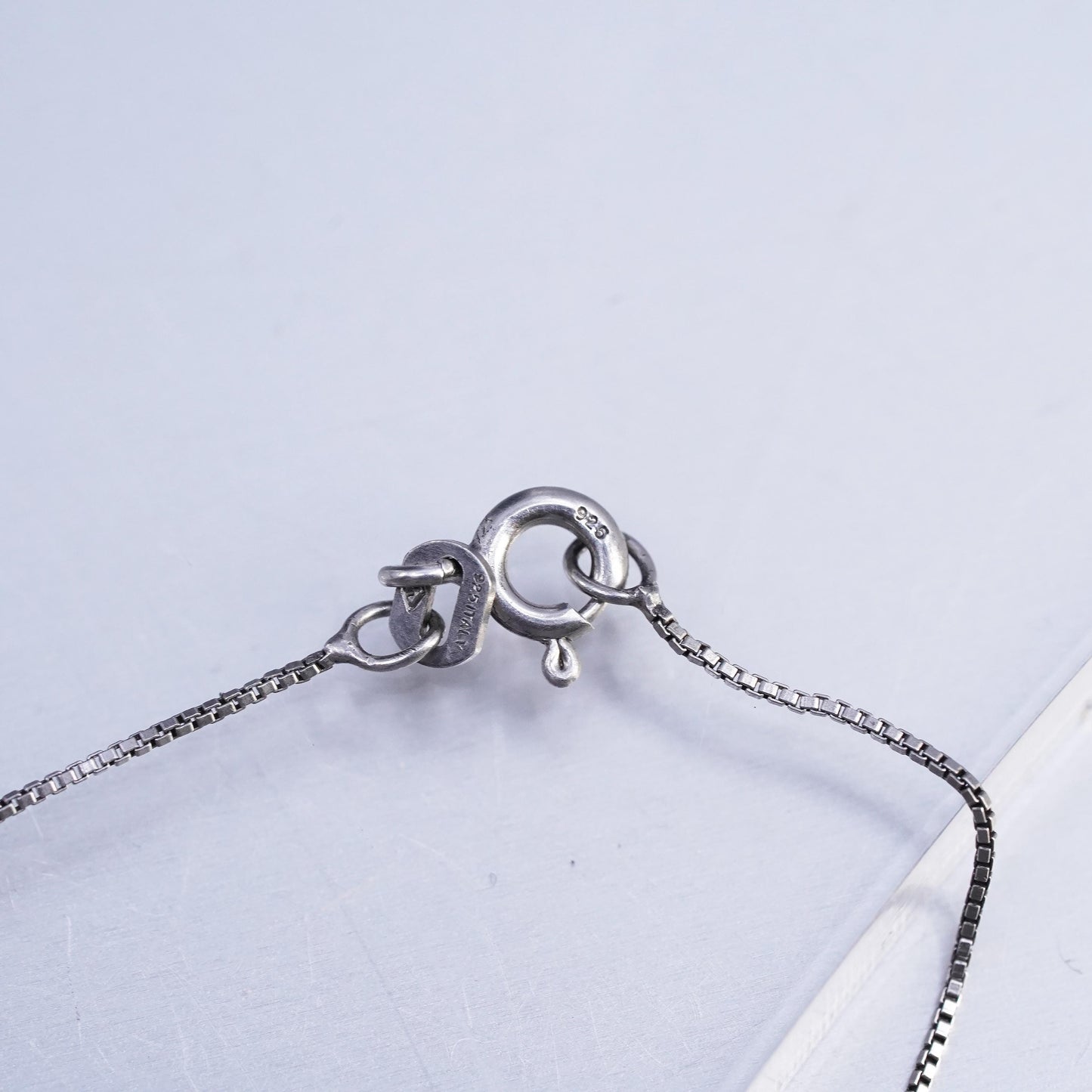 18", Vintage sterling 925 Silver box chain necklace with garnet pendant