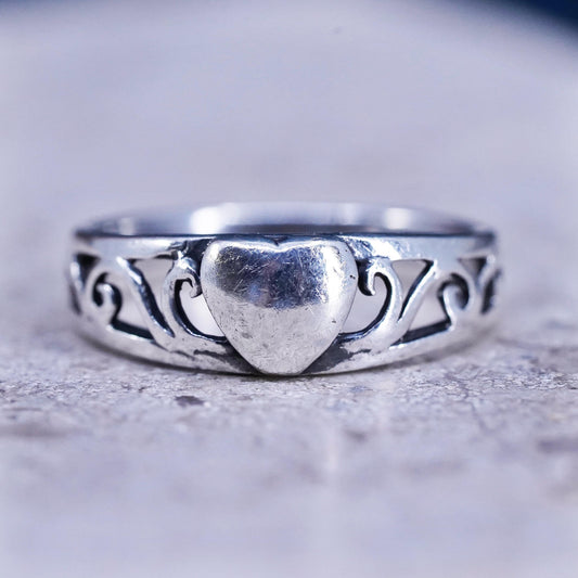 Size 5, vintage sterling silver handmade ring, 925 heart band