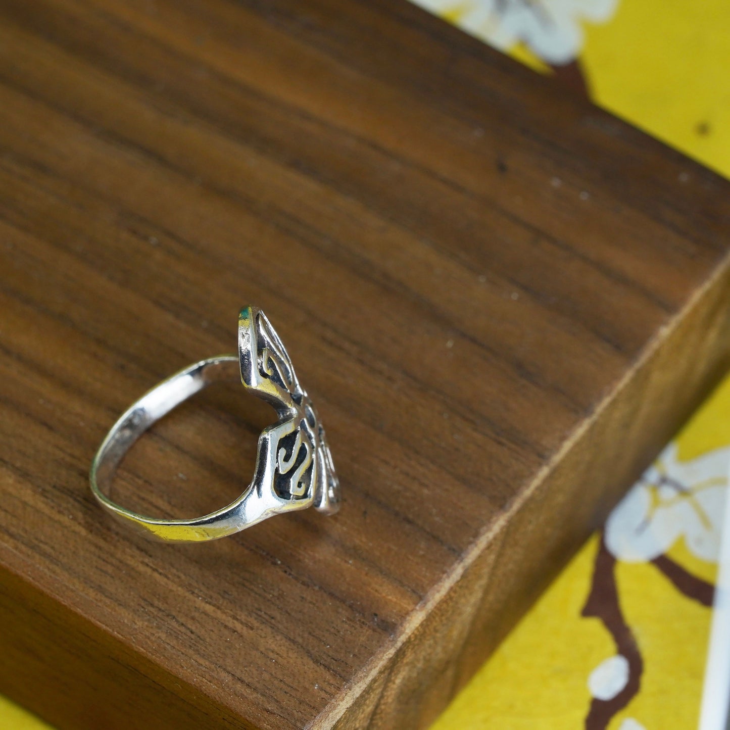 Size 5.75, vintage Sterling silver handmade ring, 925 filigree cross