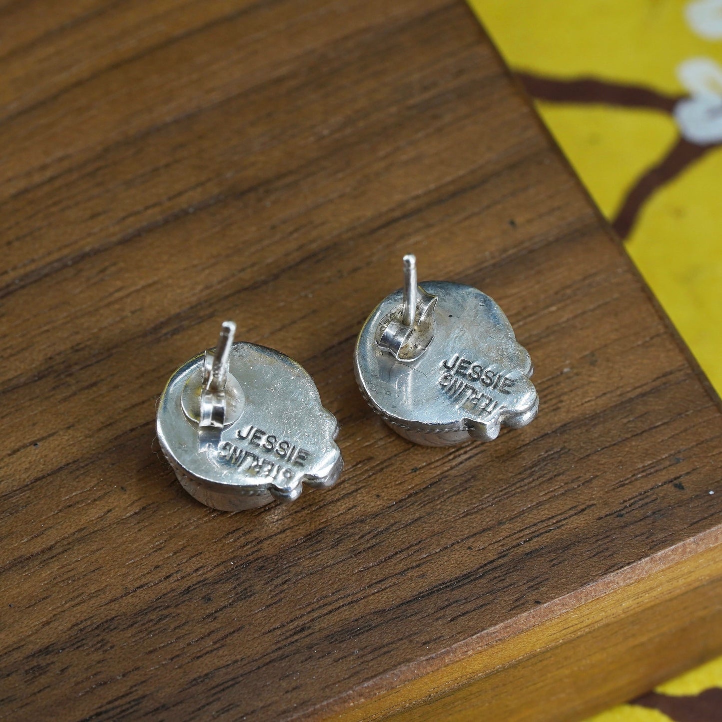 Native American Navajo Jessie Claw Sterling silver earrings, 925 studs amethyst