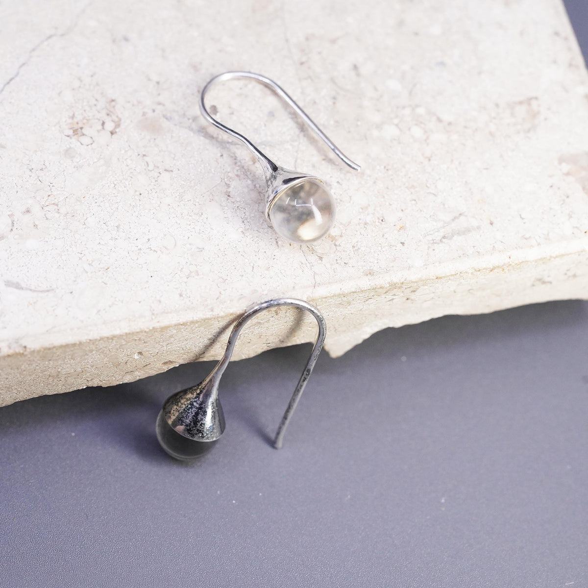 Vintage southwestern sterling 925 silver teardrop earrings with clear crystal