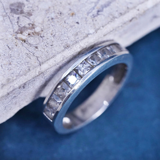 Size 8, vintage Sterling silver ring, 925 band with clear cz