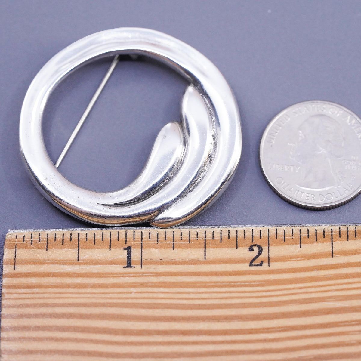 Vintage Jezlaine Designer Sterling silver handmade brooch, wavy 925 circle pin
