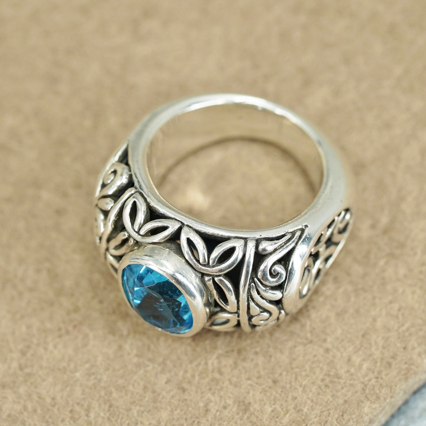 Size 9, vintage Samuel Benham BJC Sterling 925 silver band ring with blue topaz