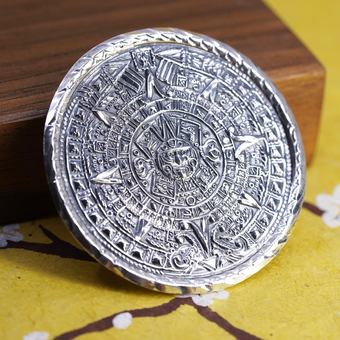 southwestern Mexican sterling 925 silver brooch, pendant Mayan Aztec Calendar