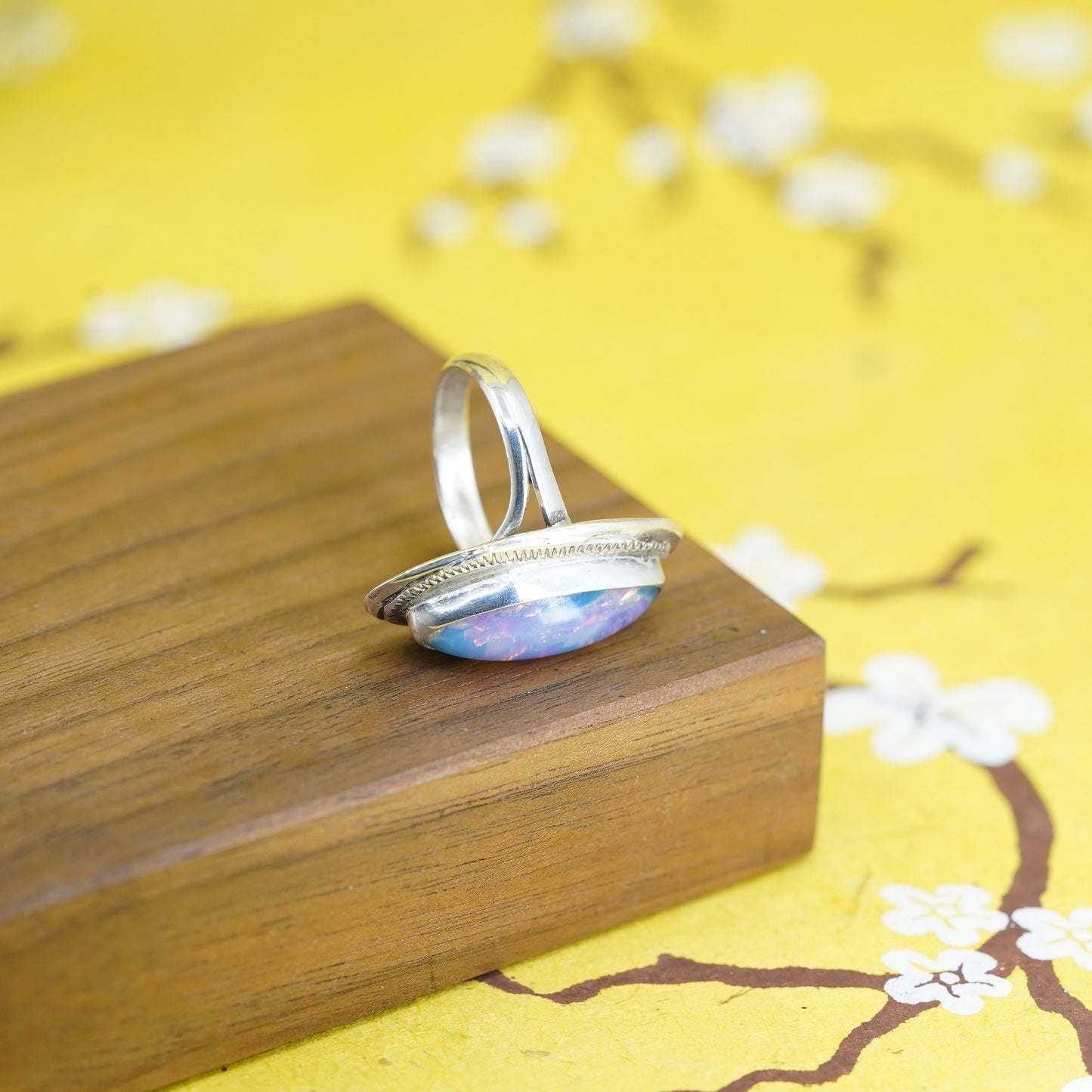 Size 6.25, vintage mexico Sterling 925 silver handmade ring with oval opal