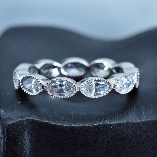 Size 8.25, vintage Sterling 925 silver wedding ring, Cz band