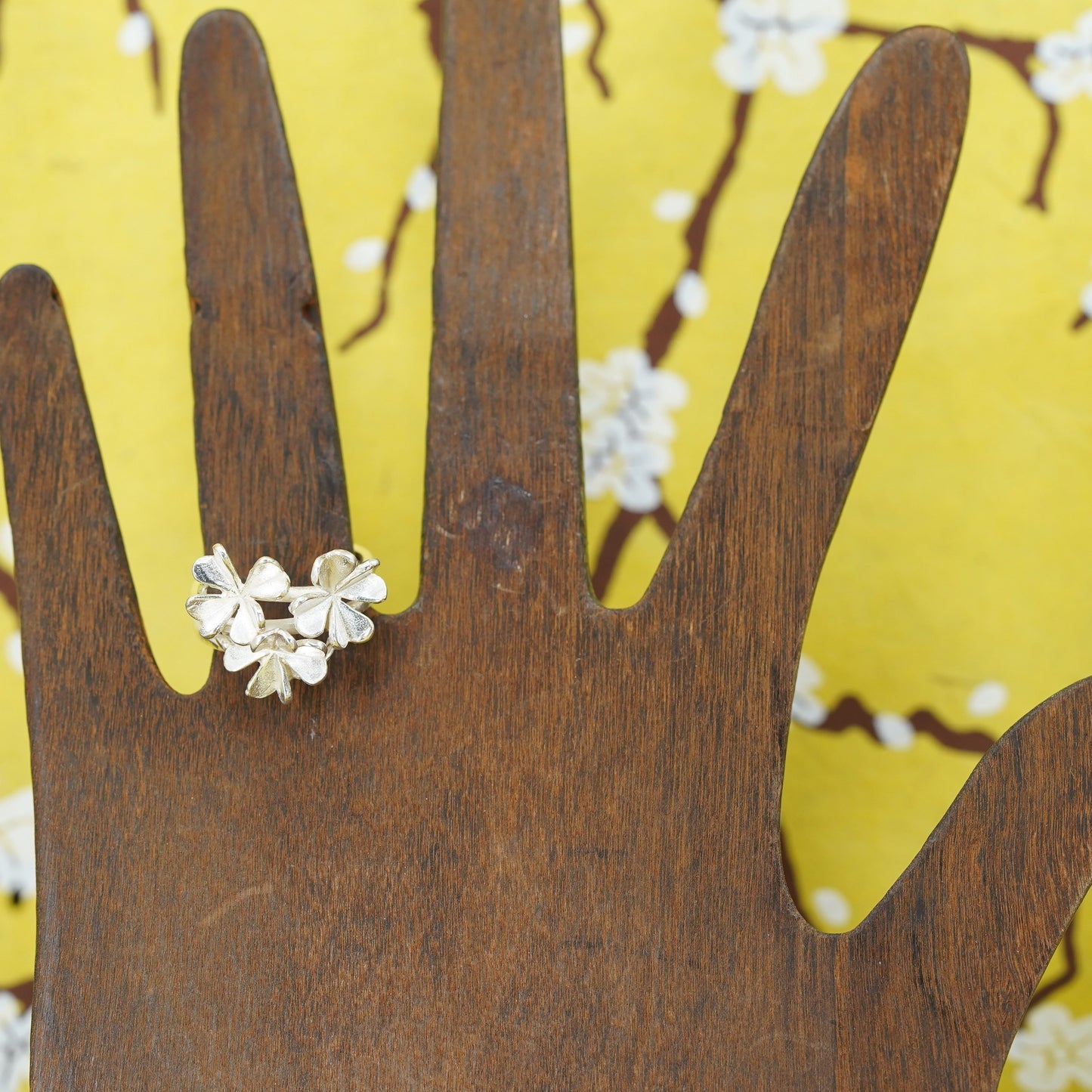 Size 5.5, vintage Sterling 925 silver cluster plumeria flower ring