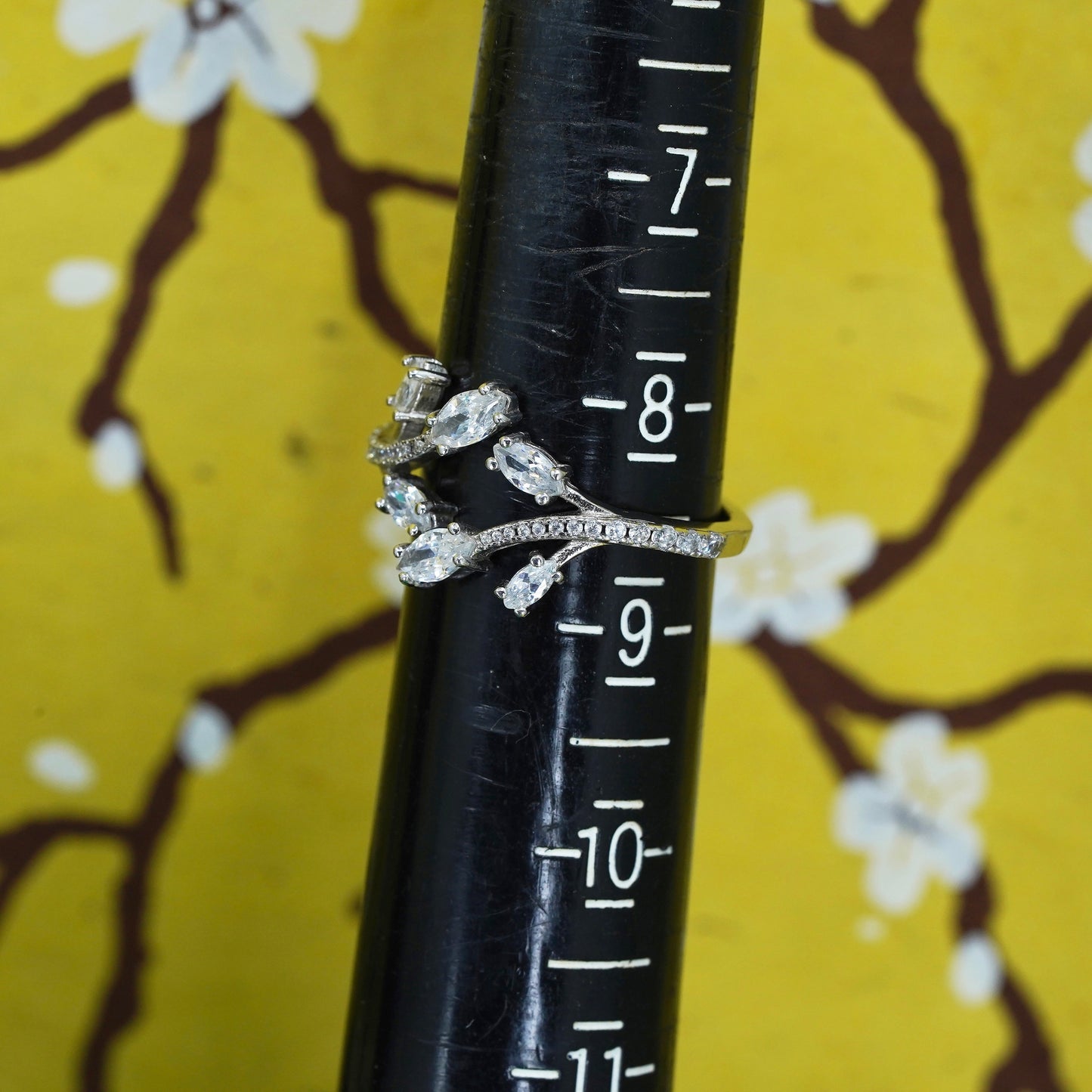 size 8.5, vintage Sterling 925 silver handmade ring, clear cz leafy band