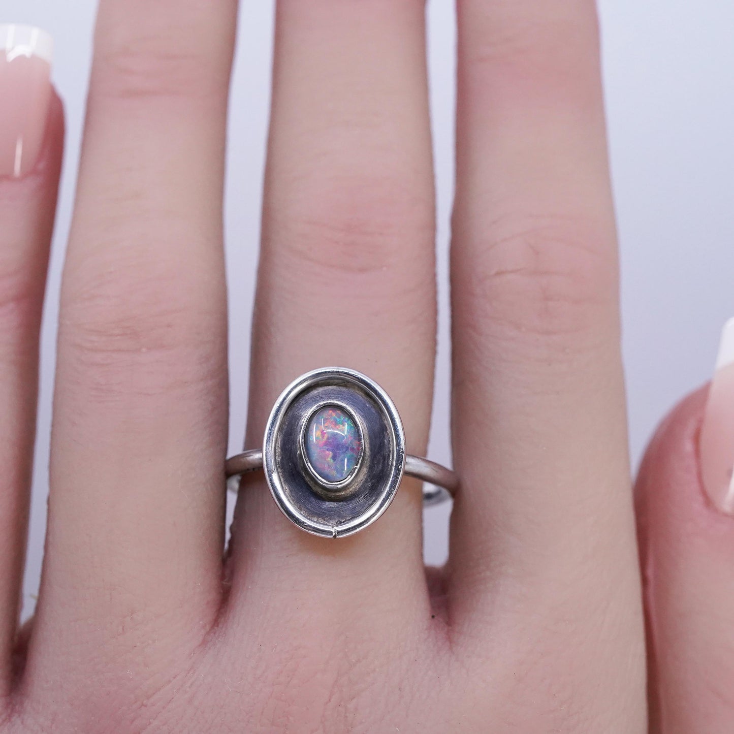 Size 9, vintage southwestern Sterling 925 silver handmade wrap ring with opal