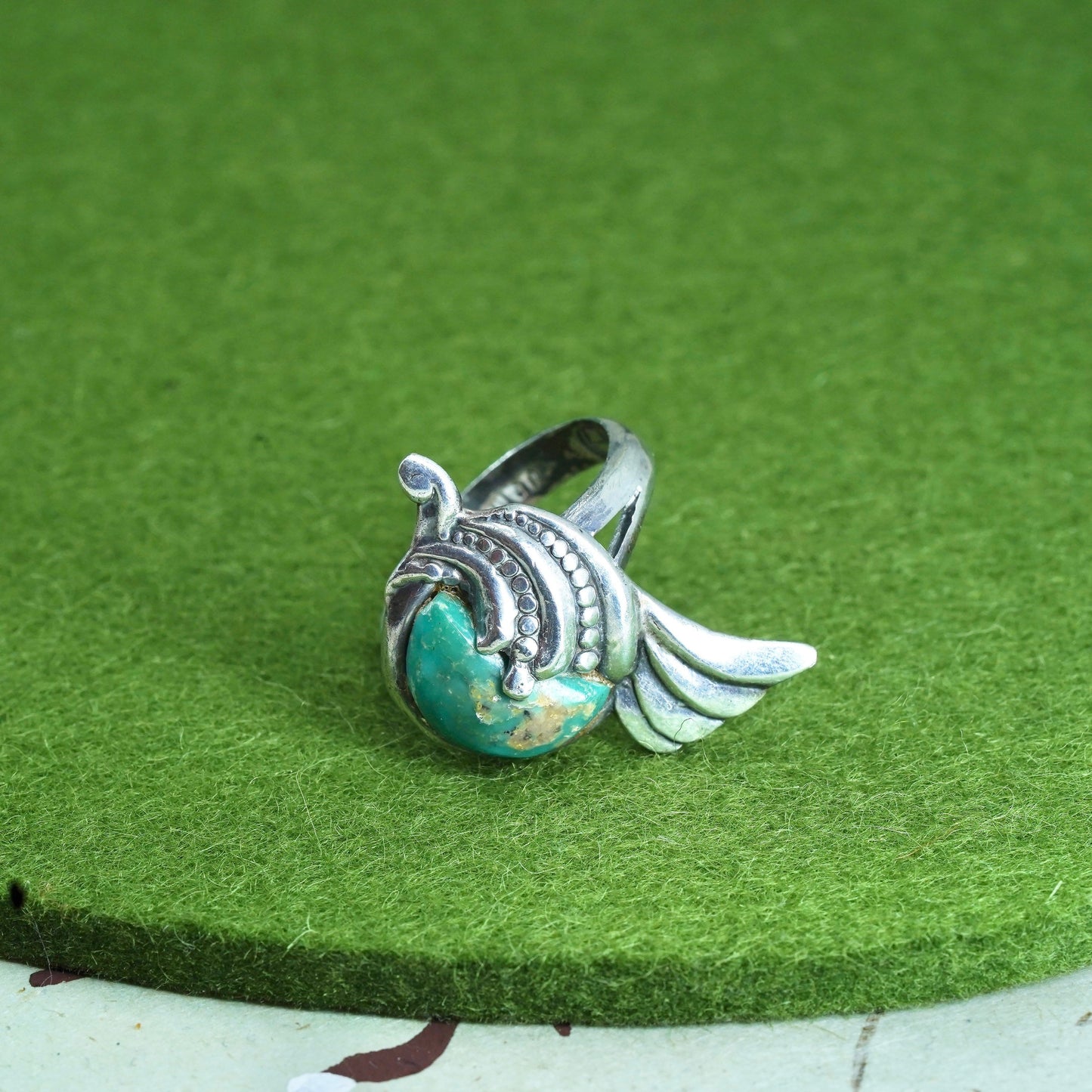 Size 10, Native American sterling silver 925 ring with turquoise ribbed details