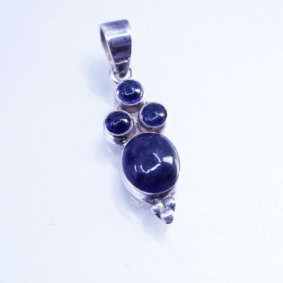 Vintage sterling 925 silver handmade oval pendant with amethyst