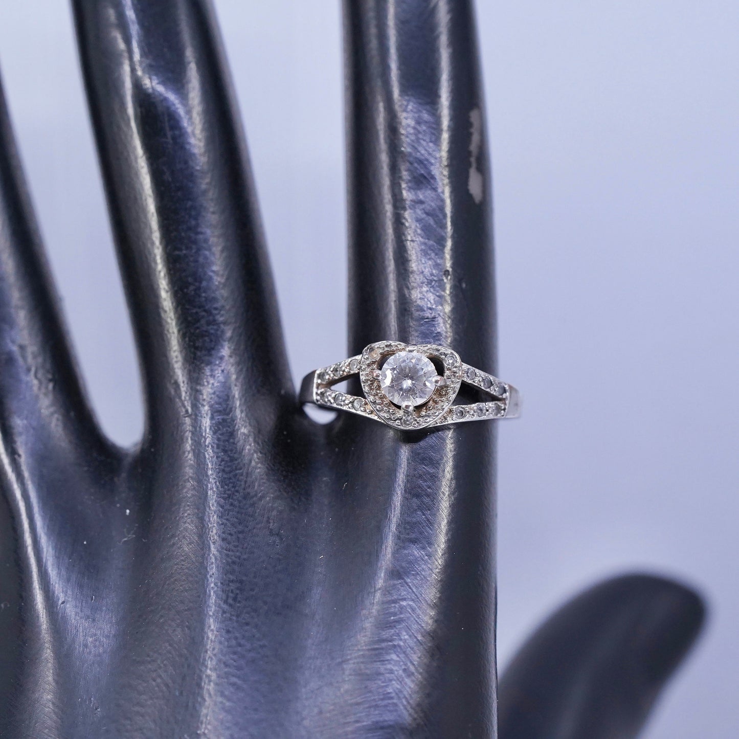Size 7.5 vintage Sterling 925 silver engagement ring with heart Cz