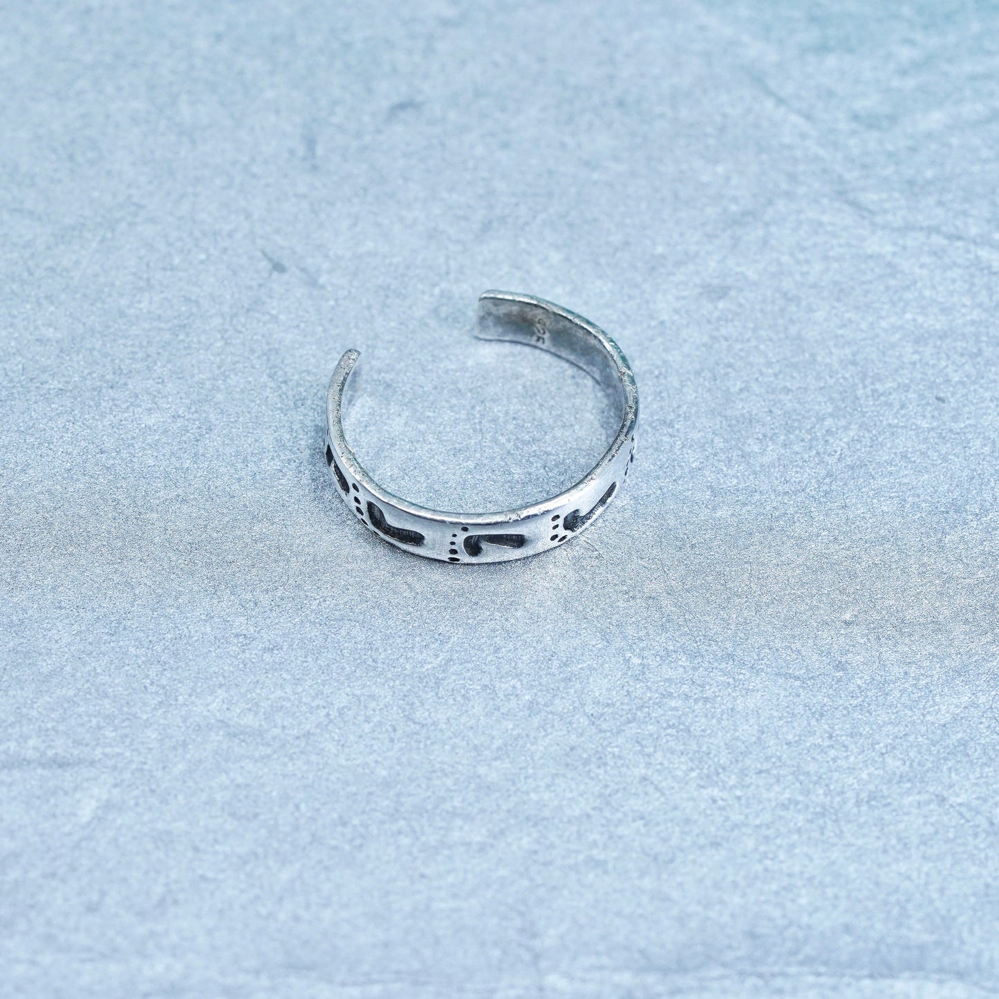 Size 4.5, southwestern Sterling 925 silver handmade ring, footprint open band