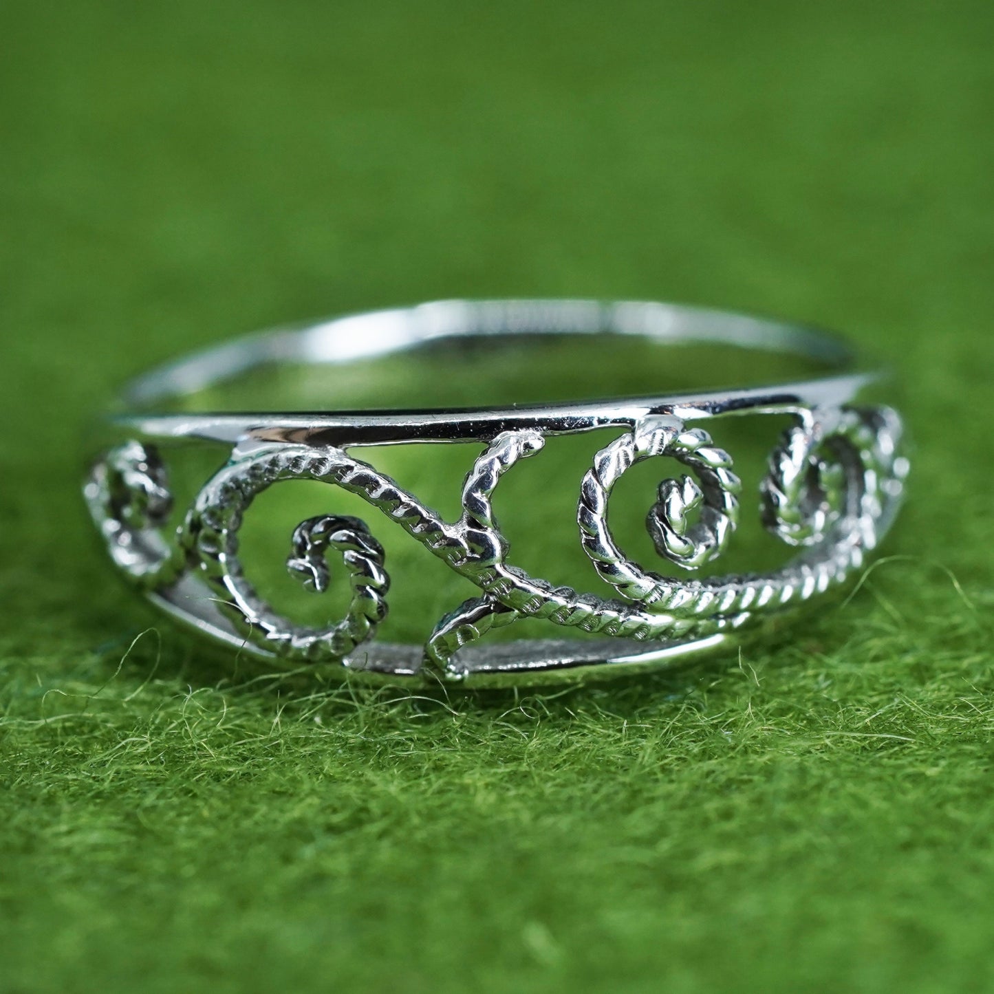 Size 7, Vintage sterling silver handmade sprial ring, 925 silver statement band