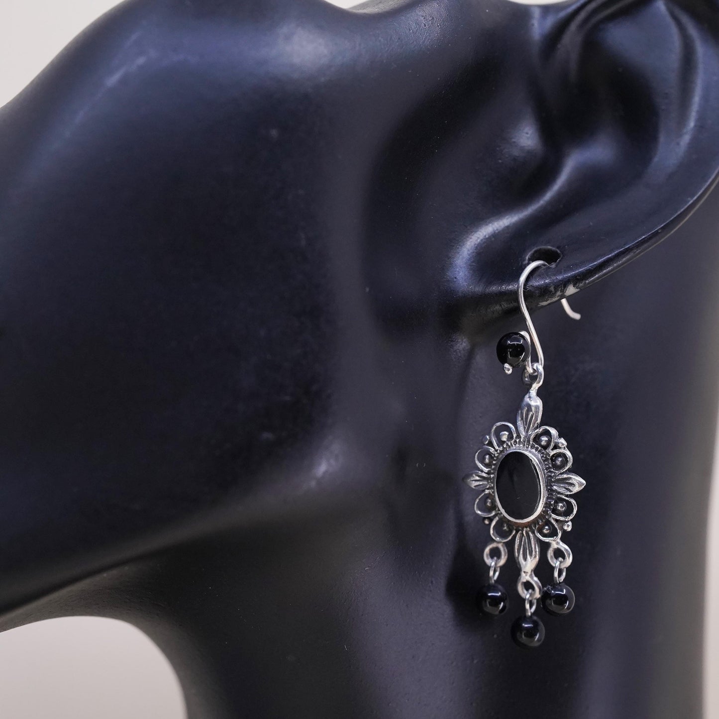 Vintage handmade single 1 earring. Sterling 925 silver dangle with onyx beads