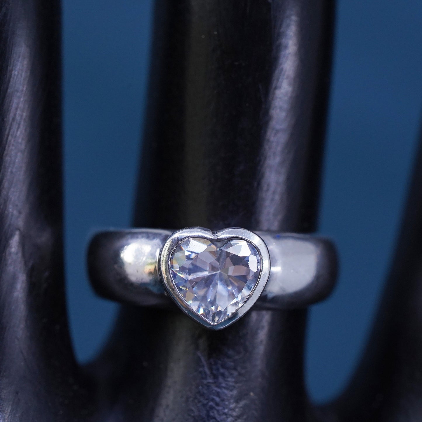 Size 7, vintage Sterling silver 925 engagement ring with cz heart
