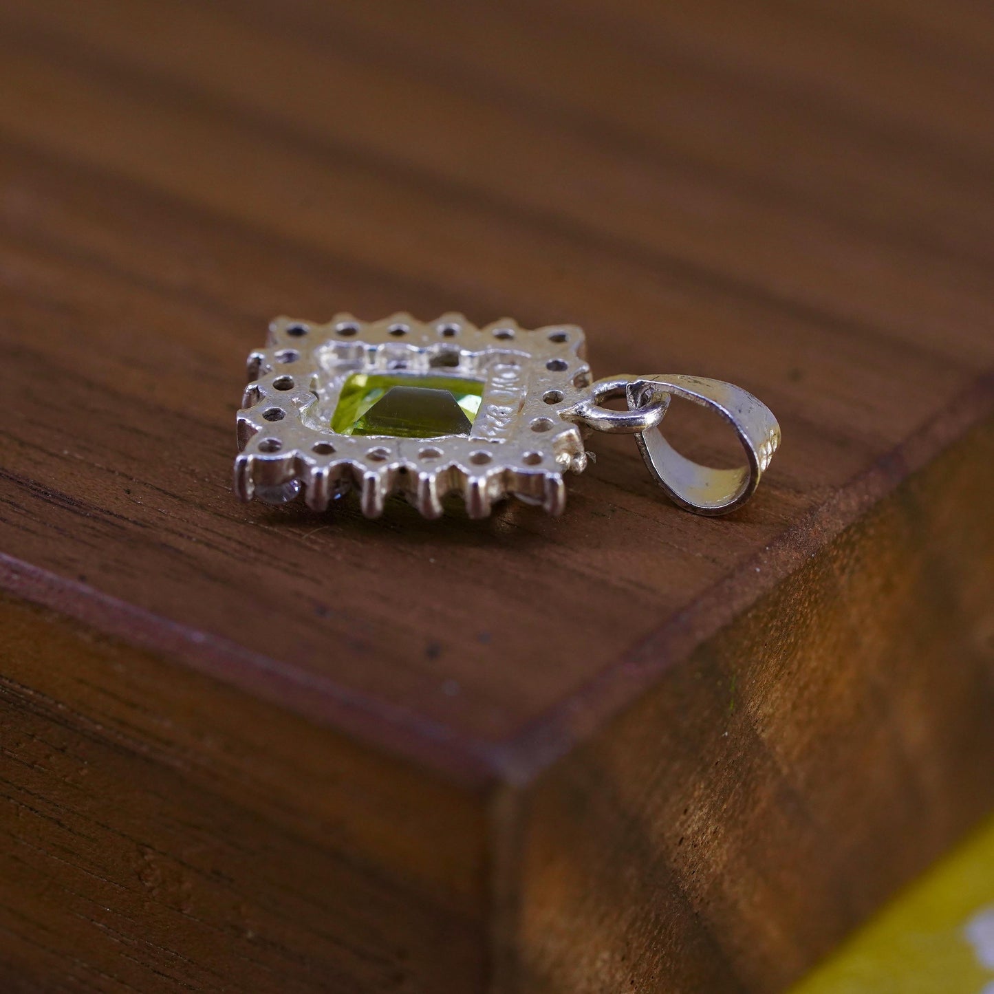 Vintage Sterling 925 silver charm pendant with square peridot