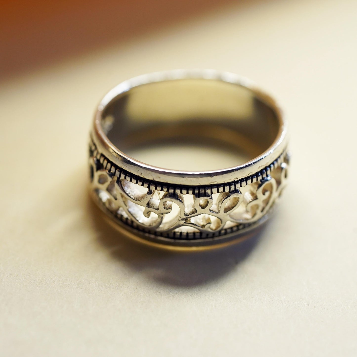 Size 8, vintage Sterling silver handmade ring, 925 band with Filigree swirl