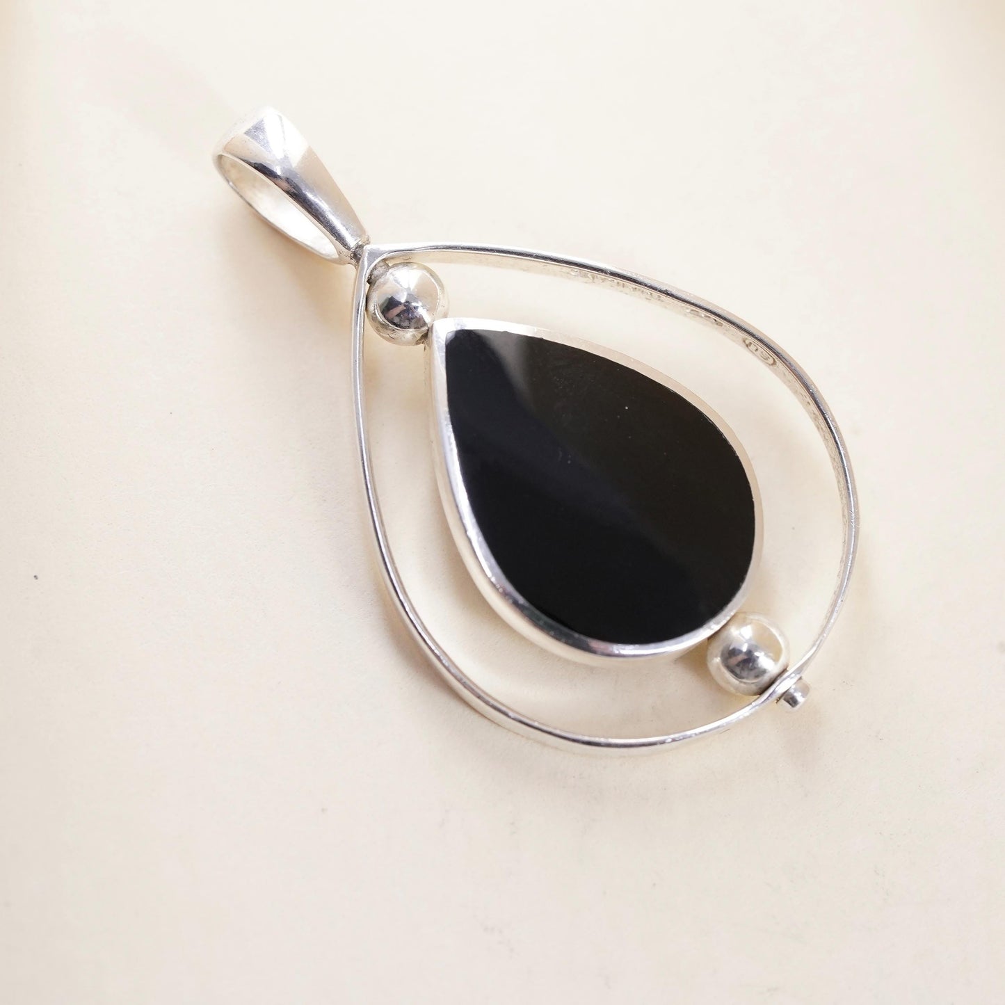 vintage handmade sterling 925 silver spinner teardrop pendant with black onyx