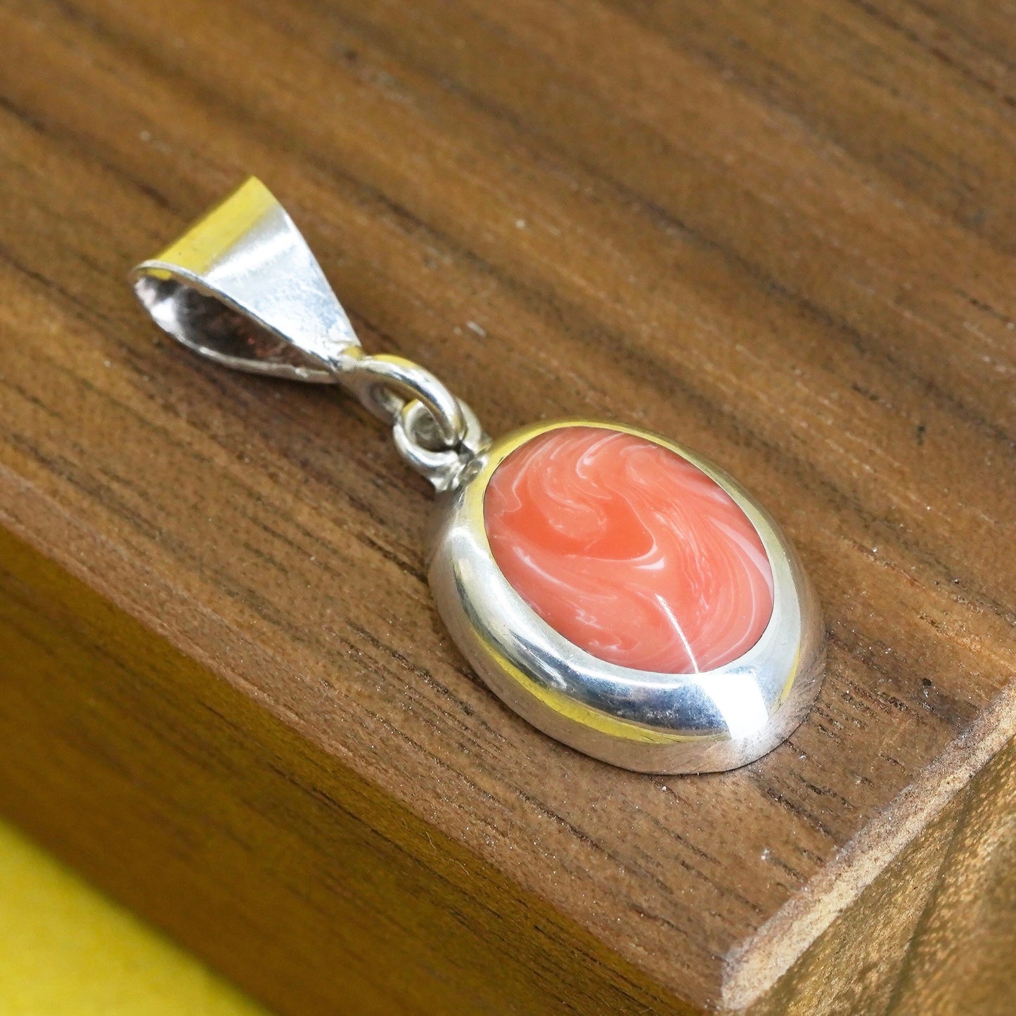 Vintage mexico Sterling 925 silver handmade pendant with orange agate