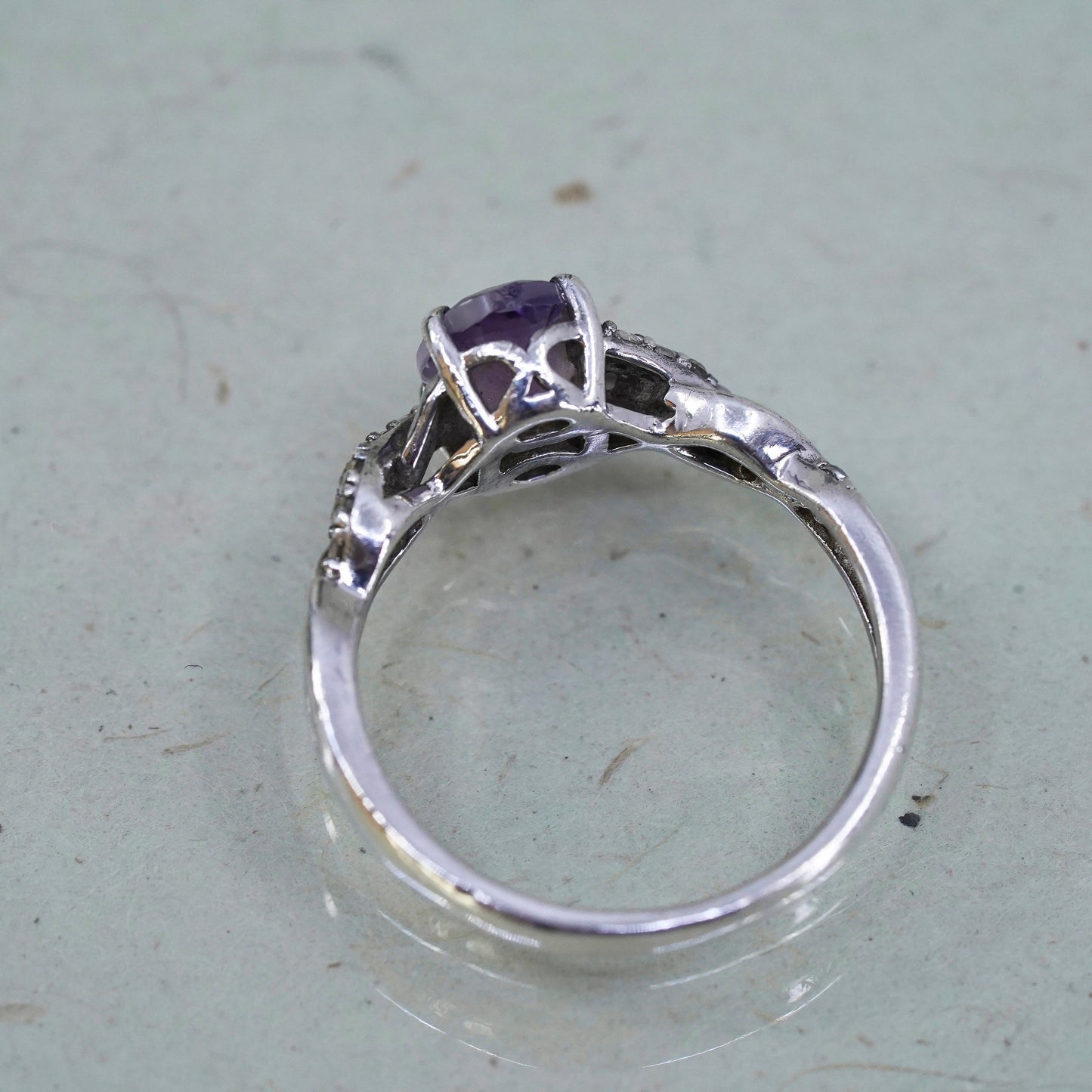 Size 7.5, vintage Sterling 925 silver handmade ring with amethyst and cz