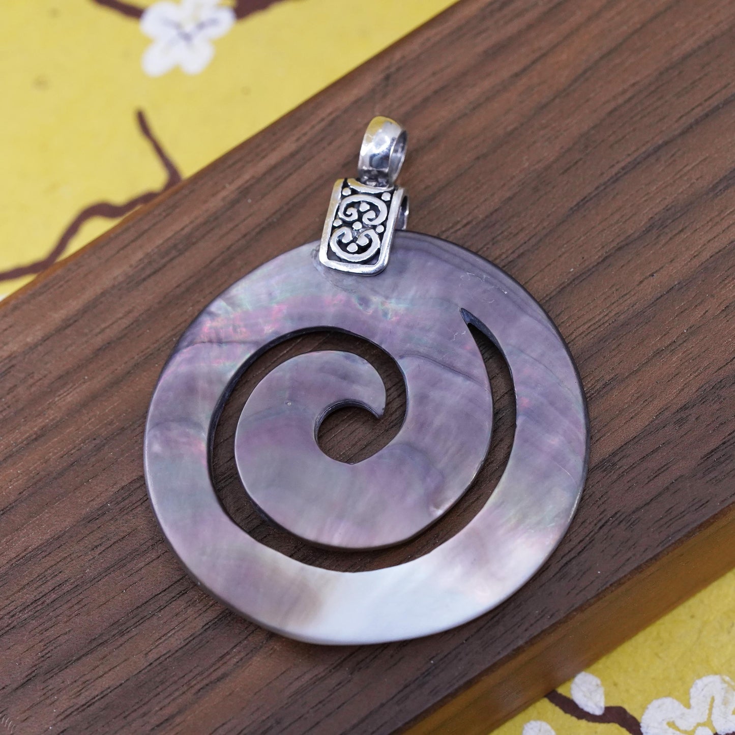 Vintage Sterling 925 silver handmade pendant swirl with round spiral abalone