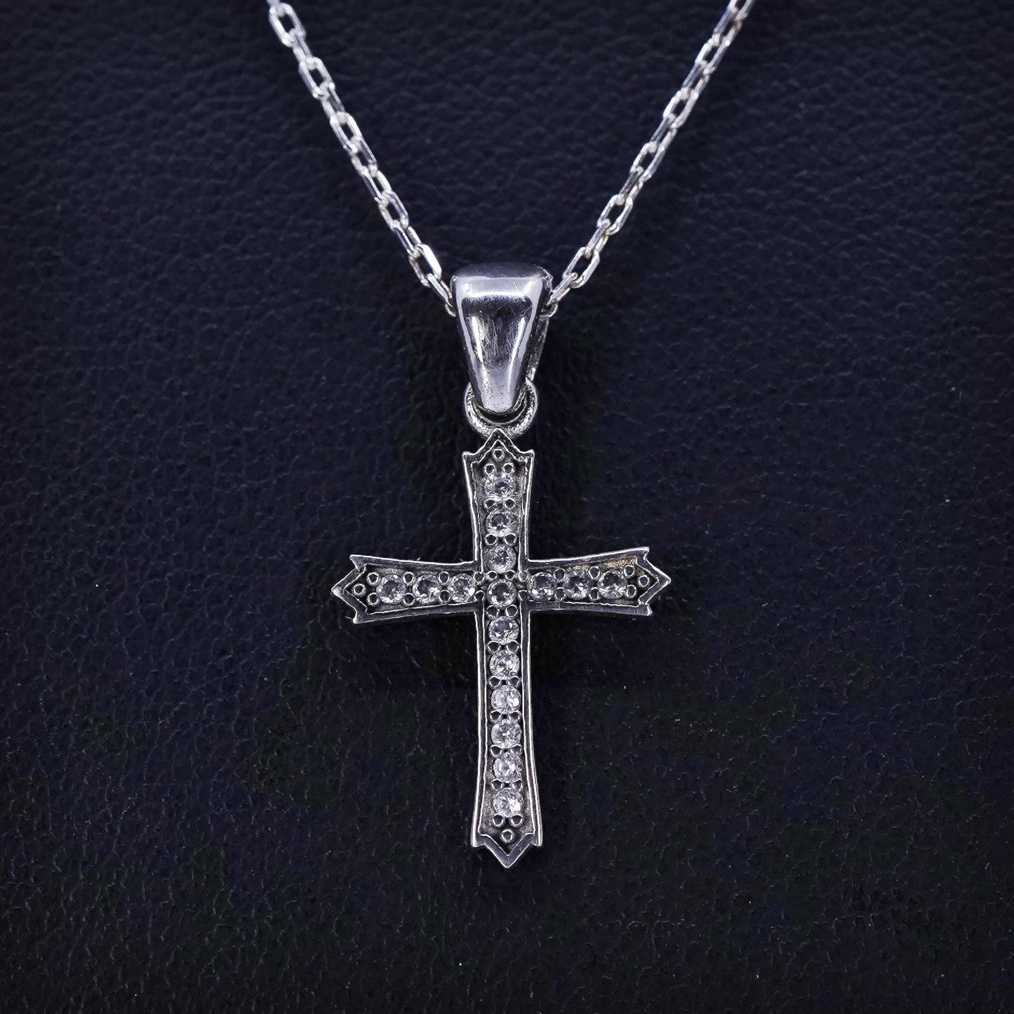 18”, vintage Sterling 925 silver circle necklace with cross pendant and cz