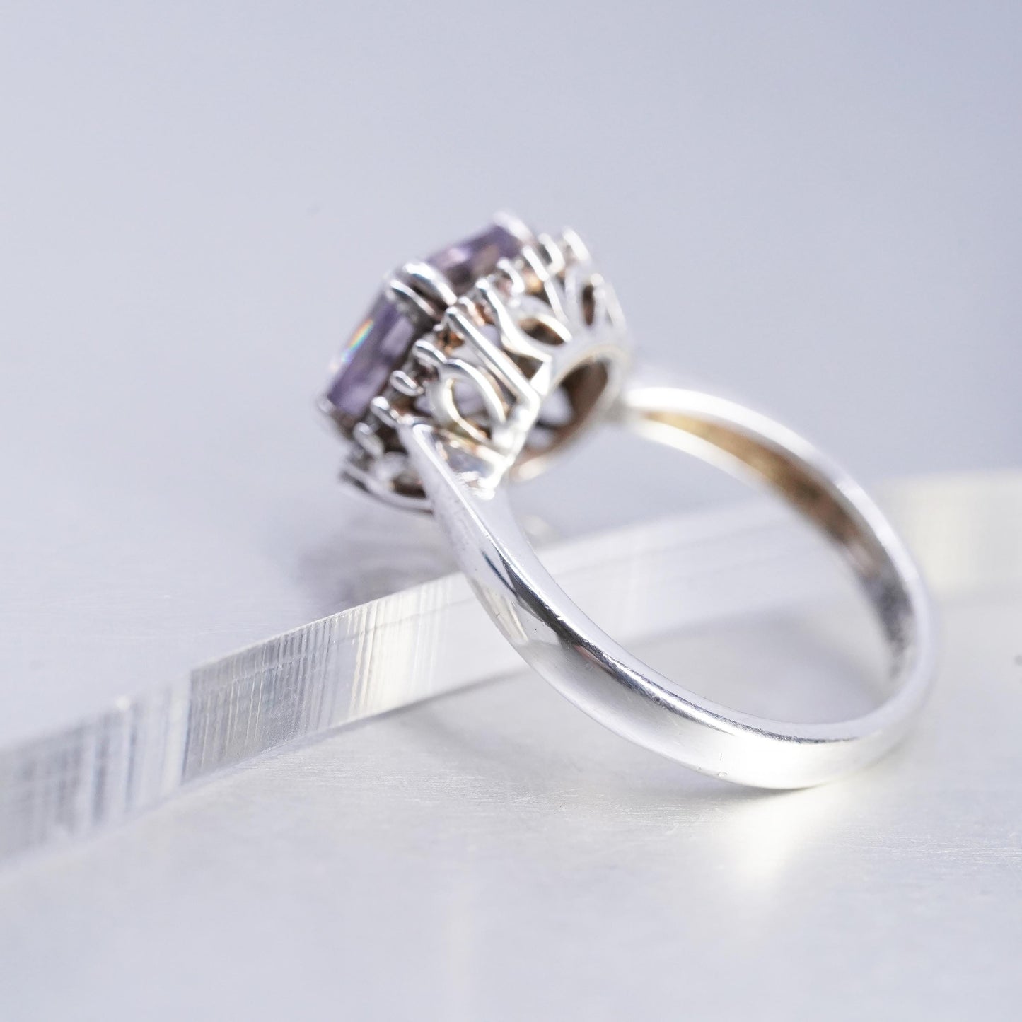 Size 6, VTG Sterling 925 silver ring w/ square emerald cut amethyst cluster cz