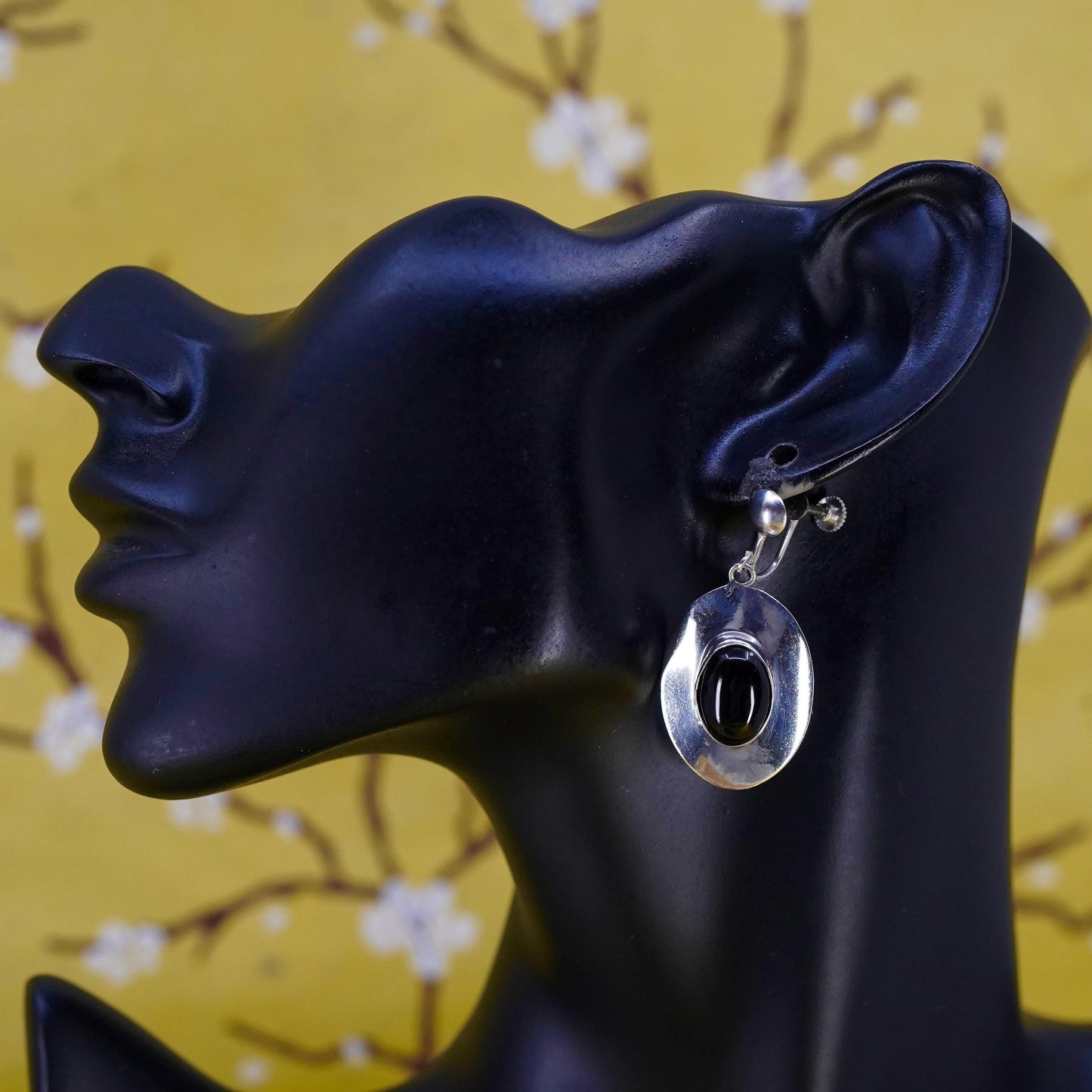 Vintage Sterling 925 silver handmade screw back ova earrings with black onyx