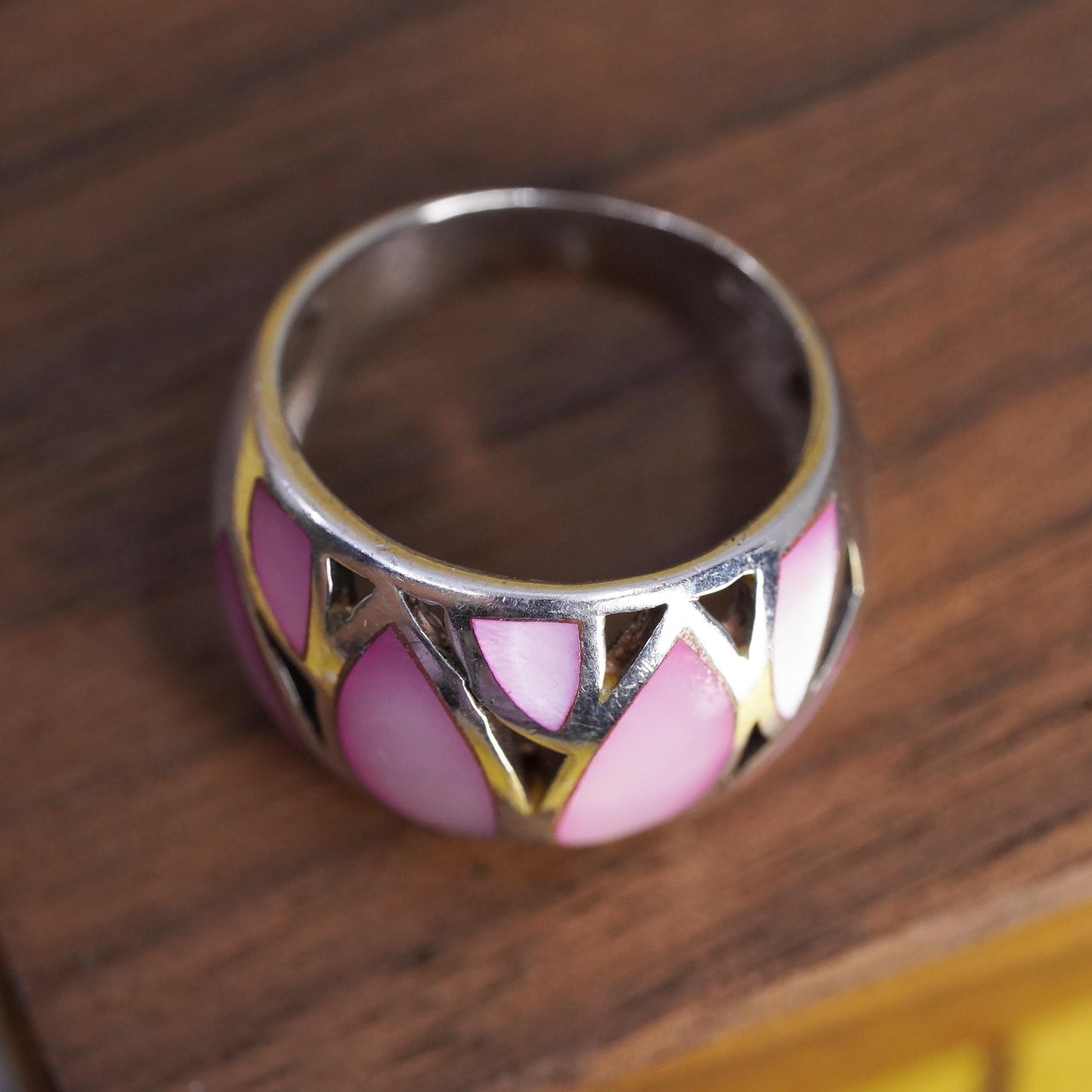 Size 7.25, vintage Sterling silver ring, 925 dome band pink mother of pearl