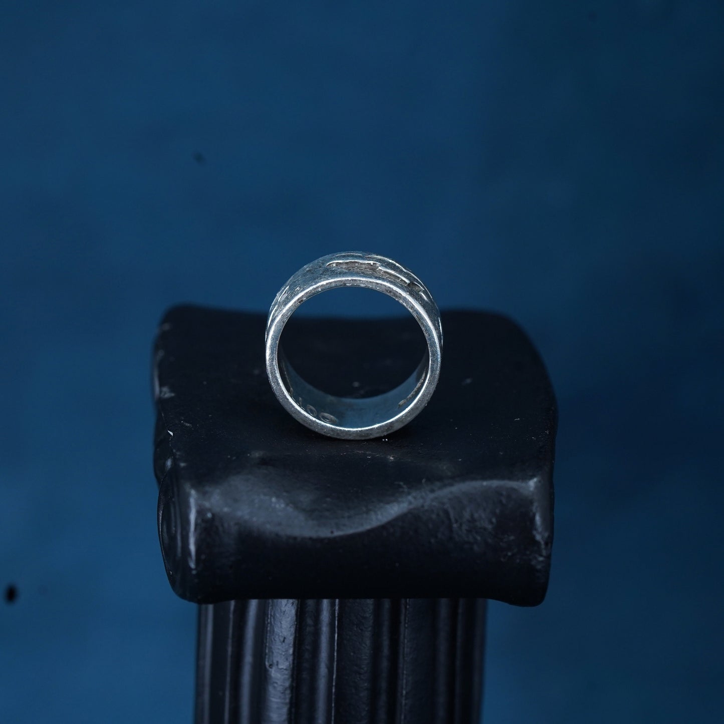 Size 4.25, vintage Ted OTT southwestern sterling silver ring, 925 band dolphin