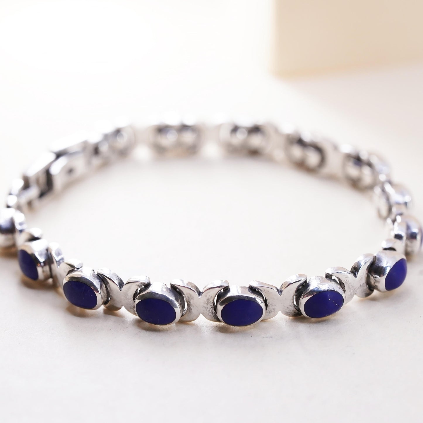 7", Vintage southwestern Sterling 925 silver tennis bracelet with blue onyx