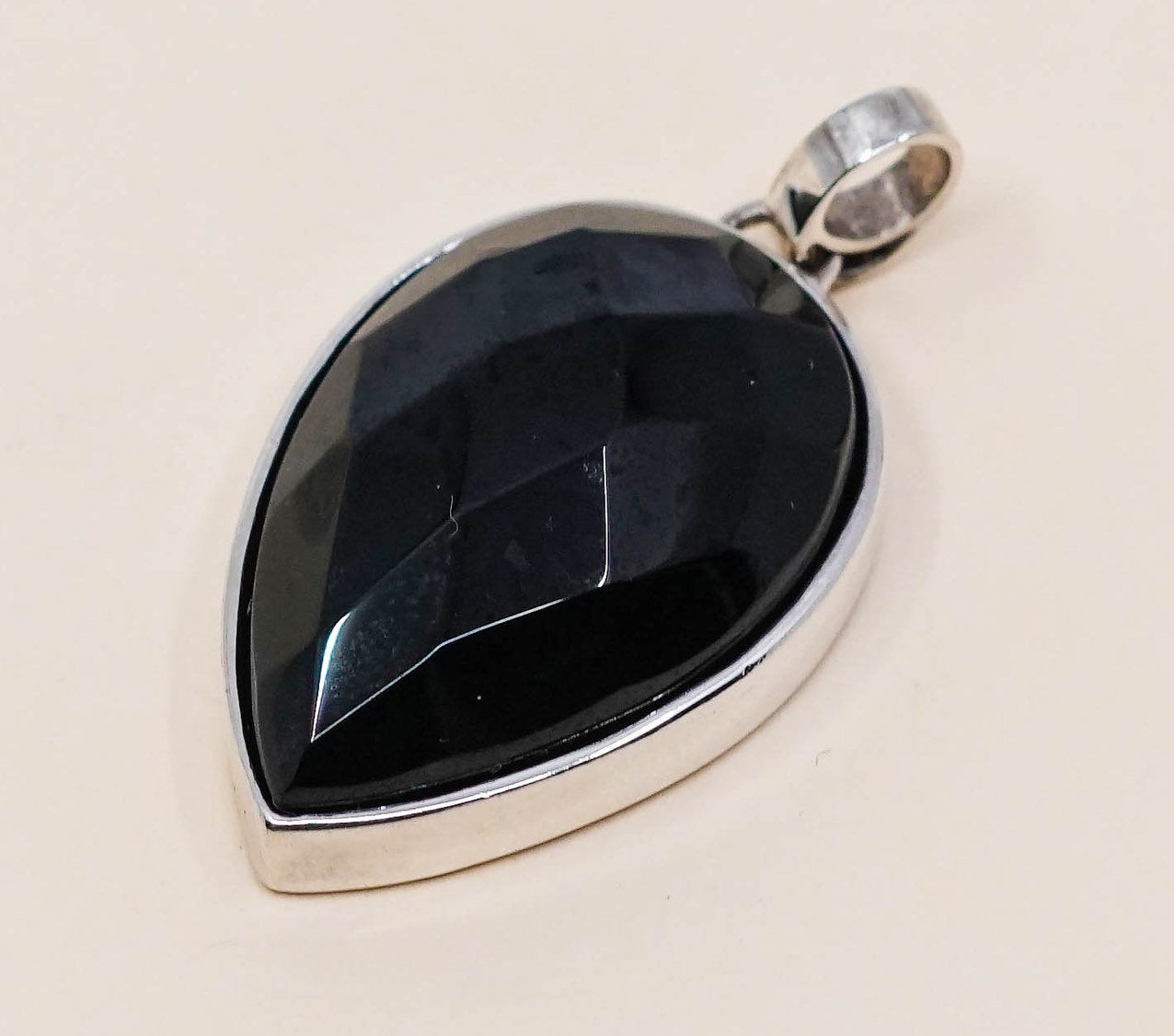 VTG handmade sterling silver pendant, Mexico 925 w/ teardrop shaped black onyx