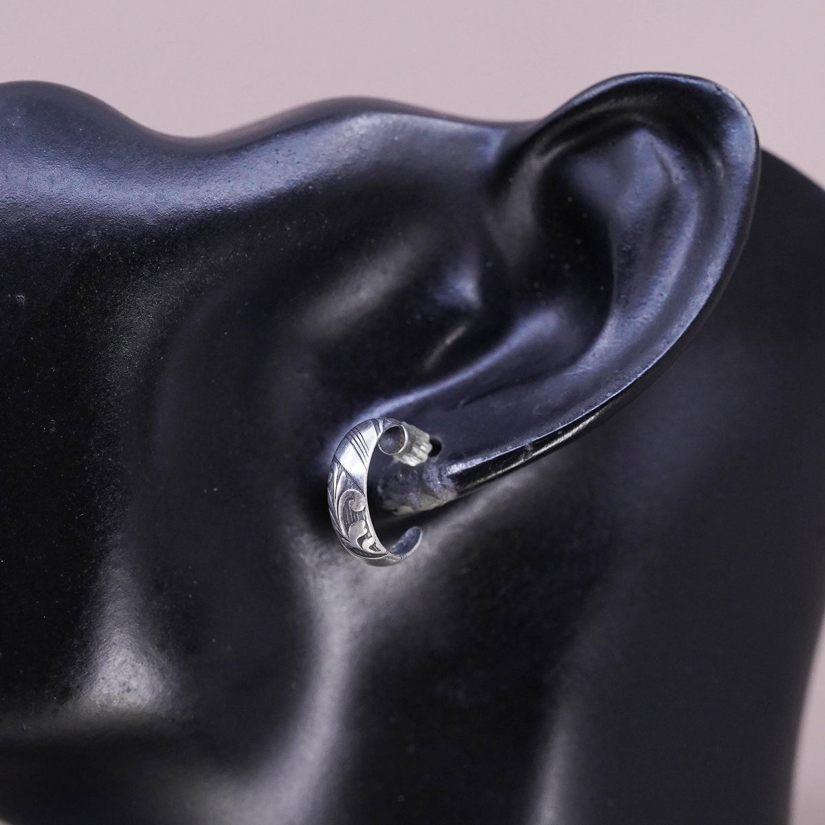0.5", VTG Sterling silver hammered textured earrings, 925 textured hoops studs