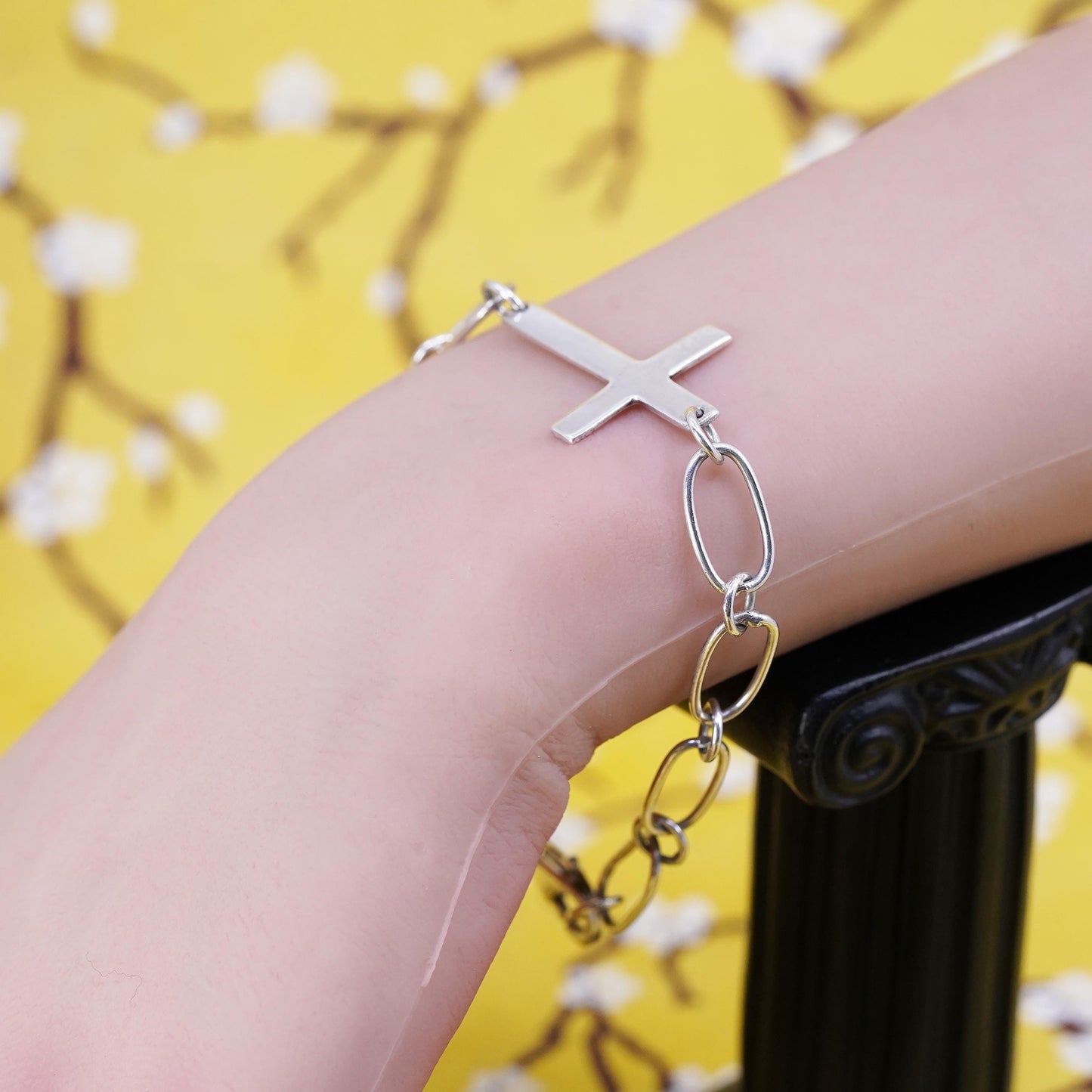 7”, vintage Sterling silver handmade curb bracelet, 925 oval chain cross charm