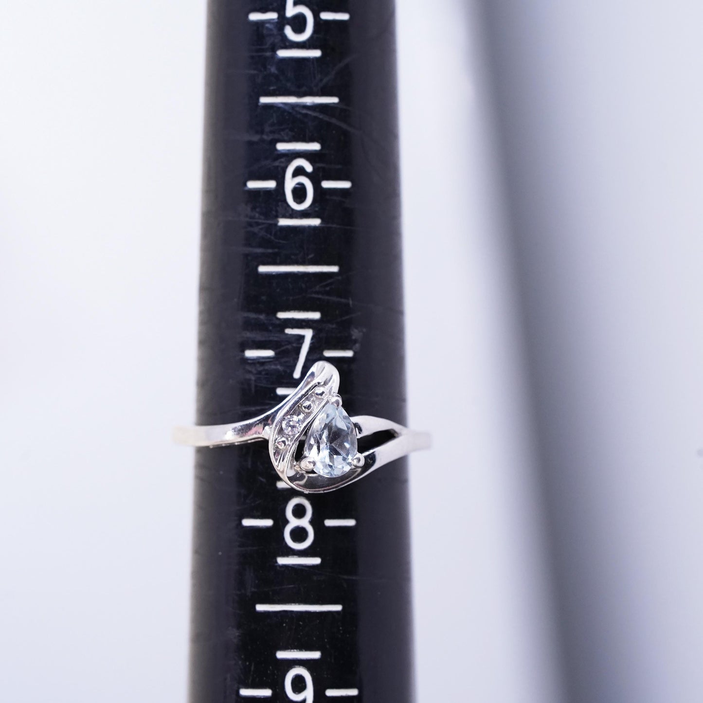 Size 7.5, vintage sterling 925 silver handmade ring with blue topaz diamonds