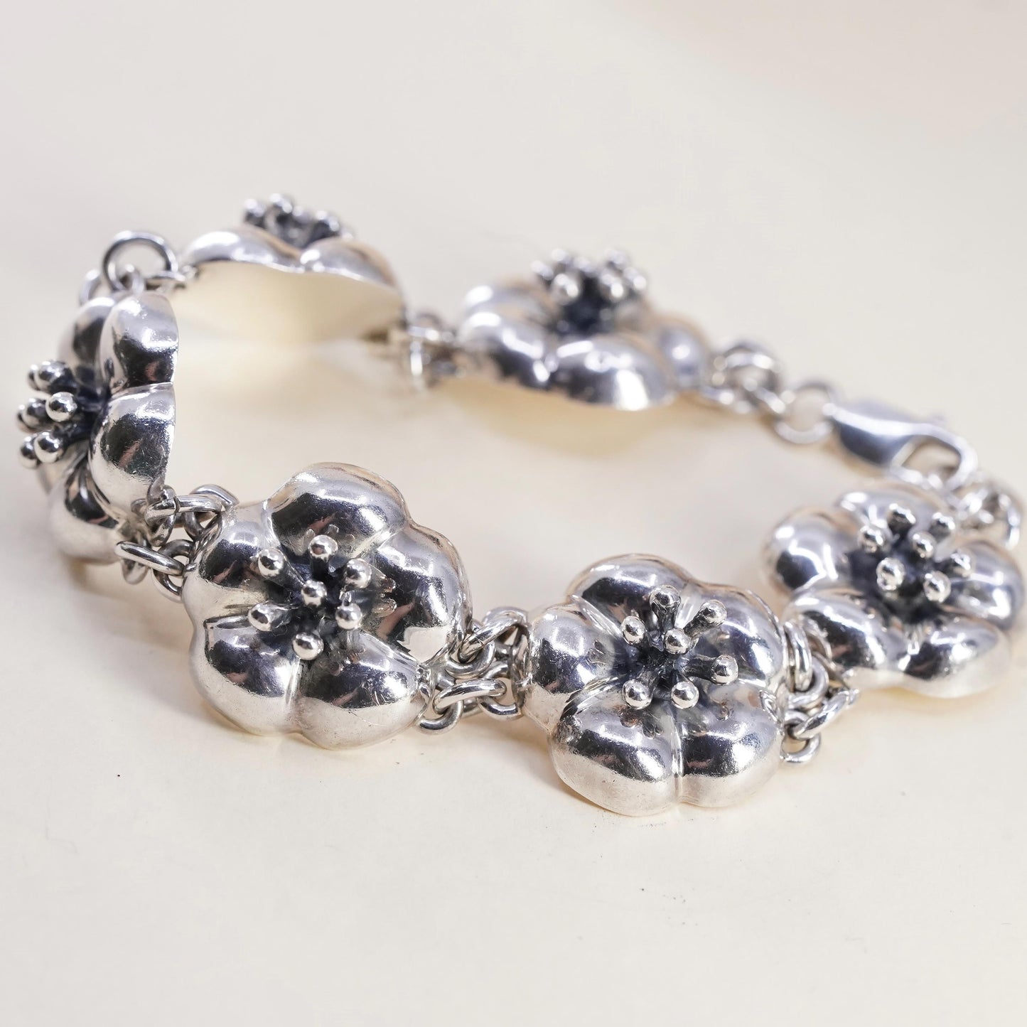 7", VTG Mexican JRI sterling silver bracelet, cherry blossom flower link chain