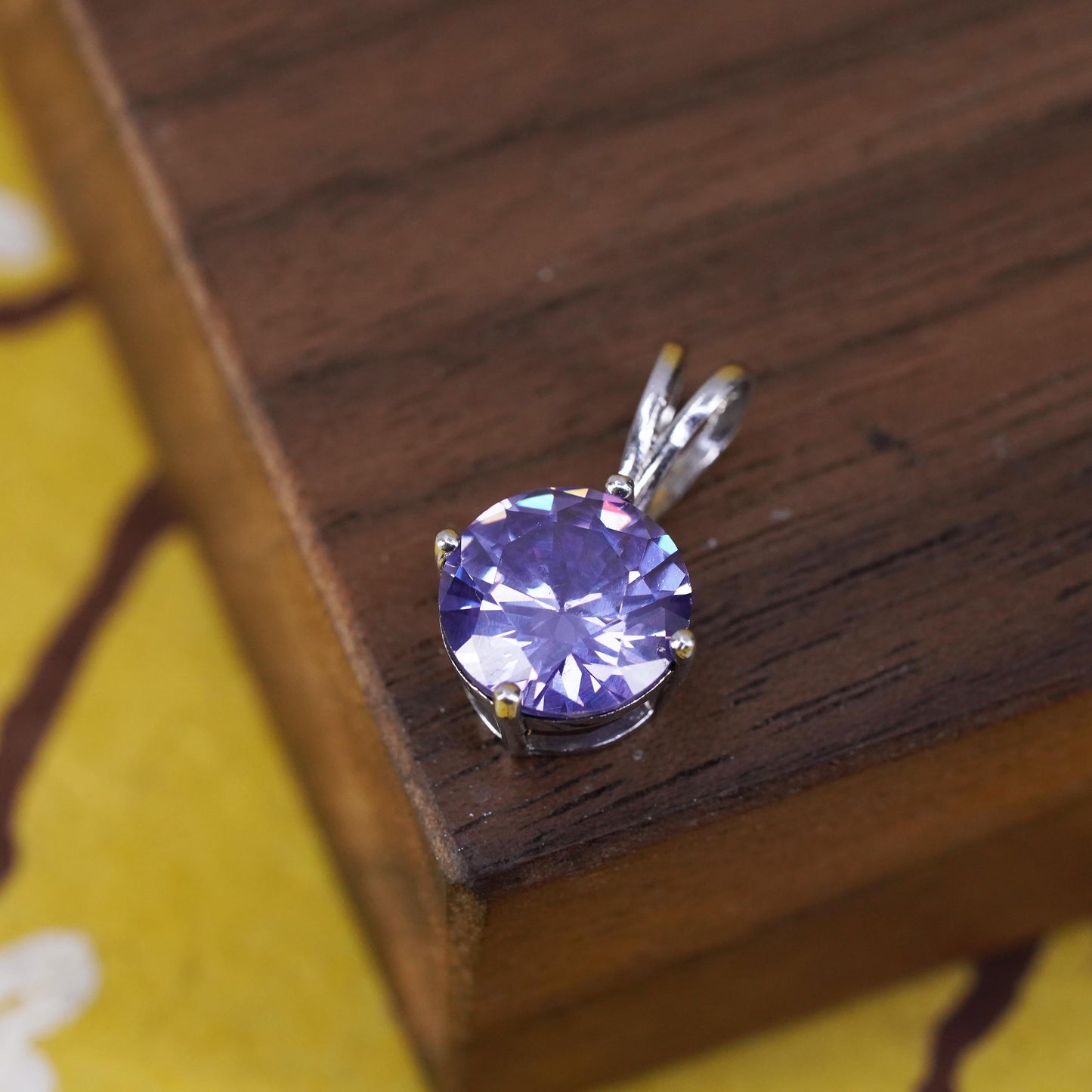 Vintage modern Sterling 925 silver pendant with amethyst