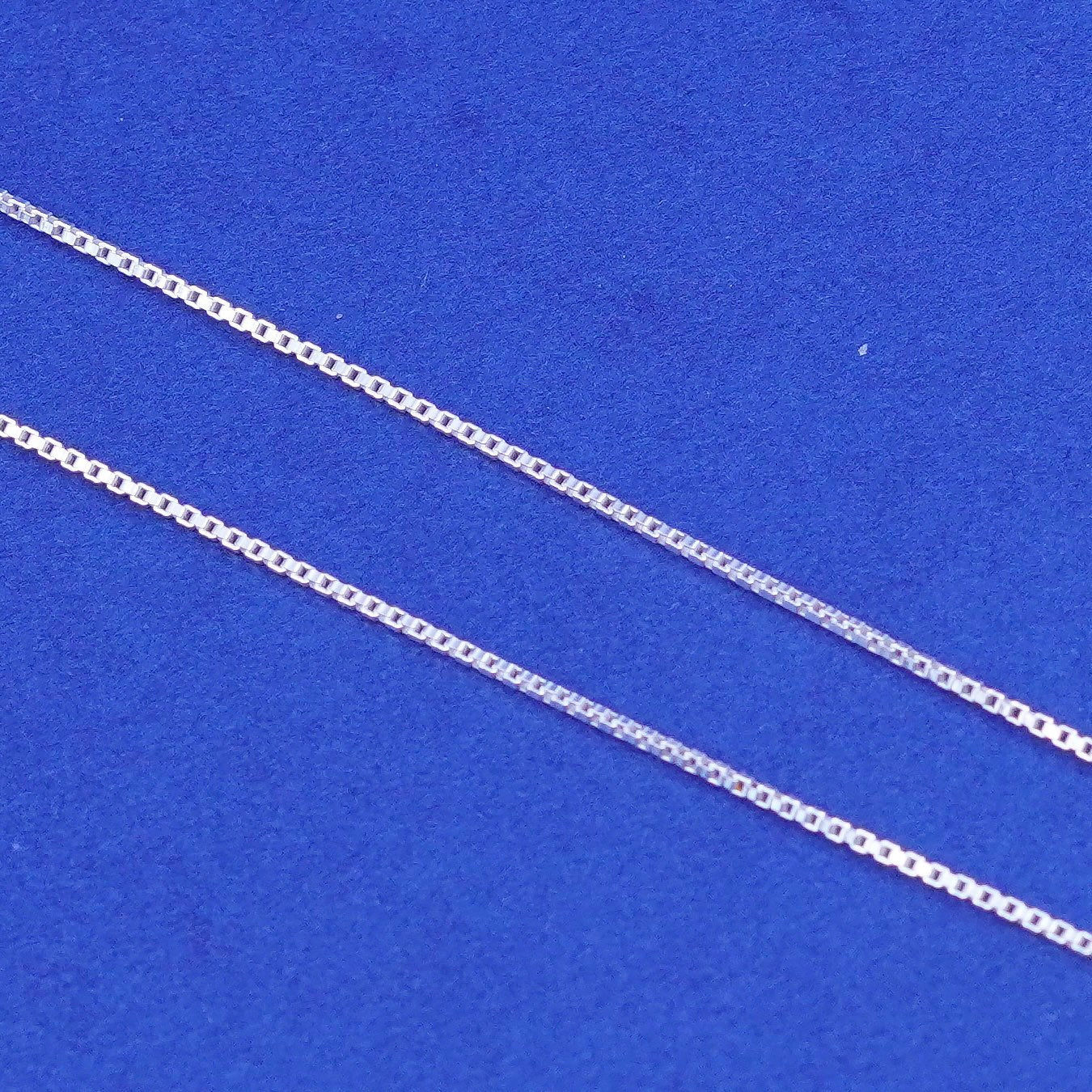 18”, 1mm, vintage Sterling silver necklace, 925 box chain, stamped 925 italy