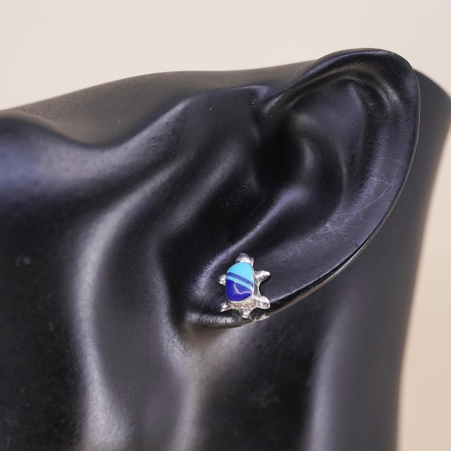 Vintage Sterling 925 silver handmade turtle stud with turquoise, single earring