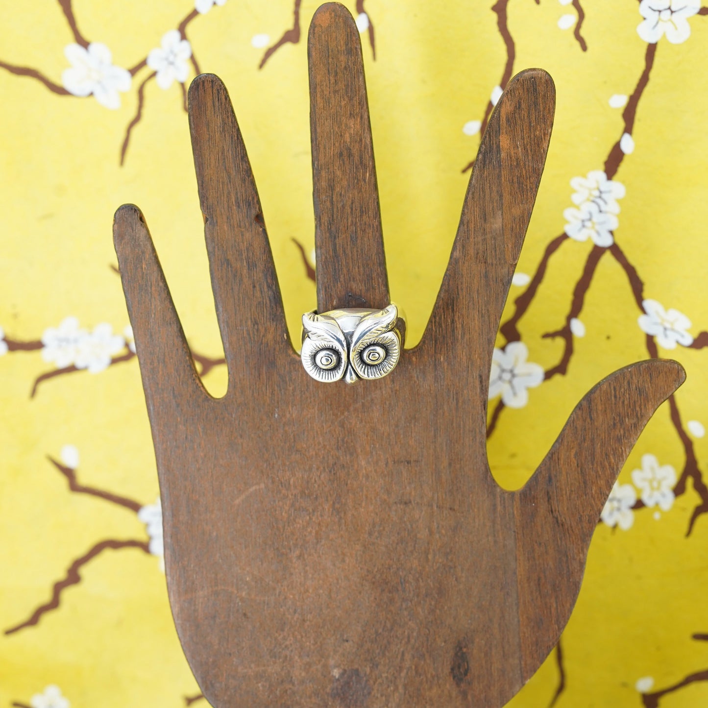 Size 8, vintage Sterling 925 silver handmade statement owl band ring